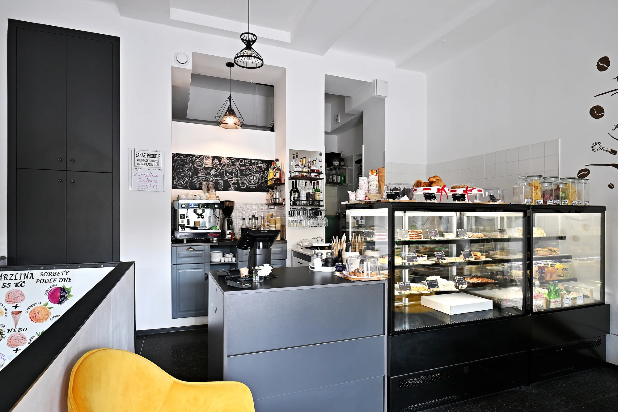 Otevřený voucher do kavárny LT Cafe Prague: 200 Kč, 400 Kč nebo 600 Kč