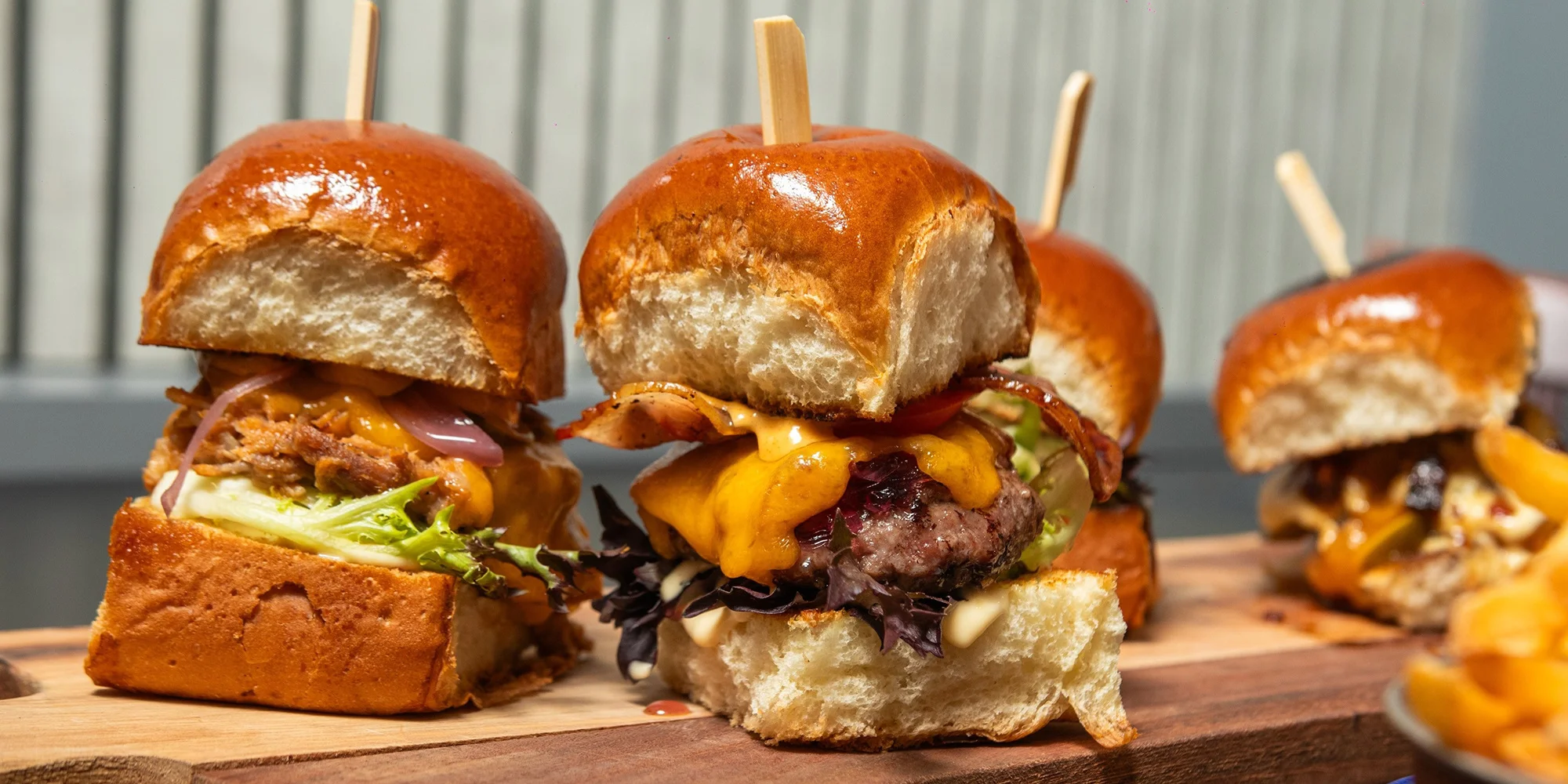 Sada 4 miniburgerů pro 2 osoby: hovězí, vepřový i vege