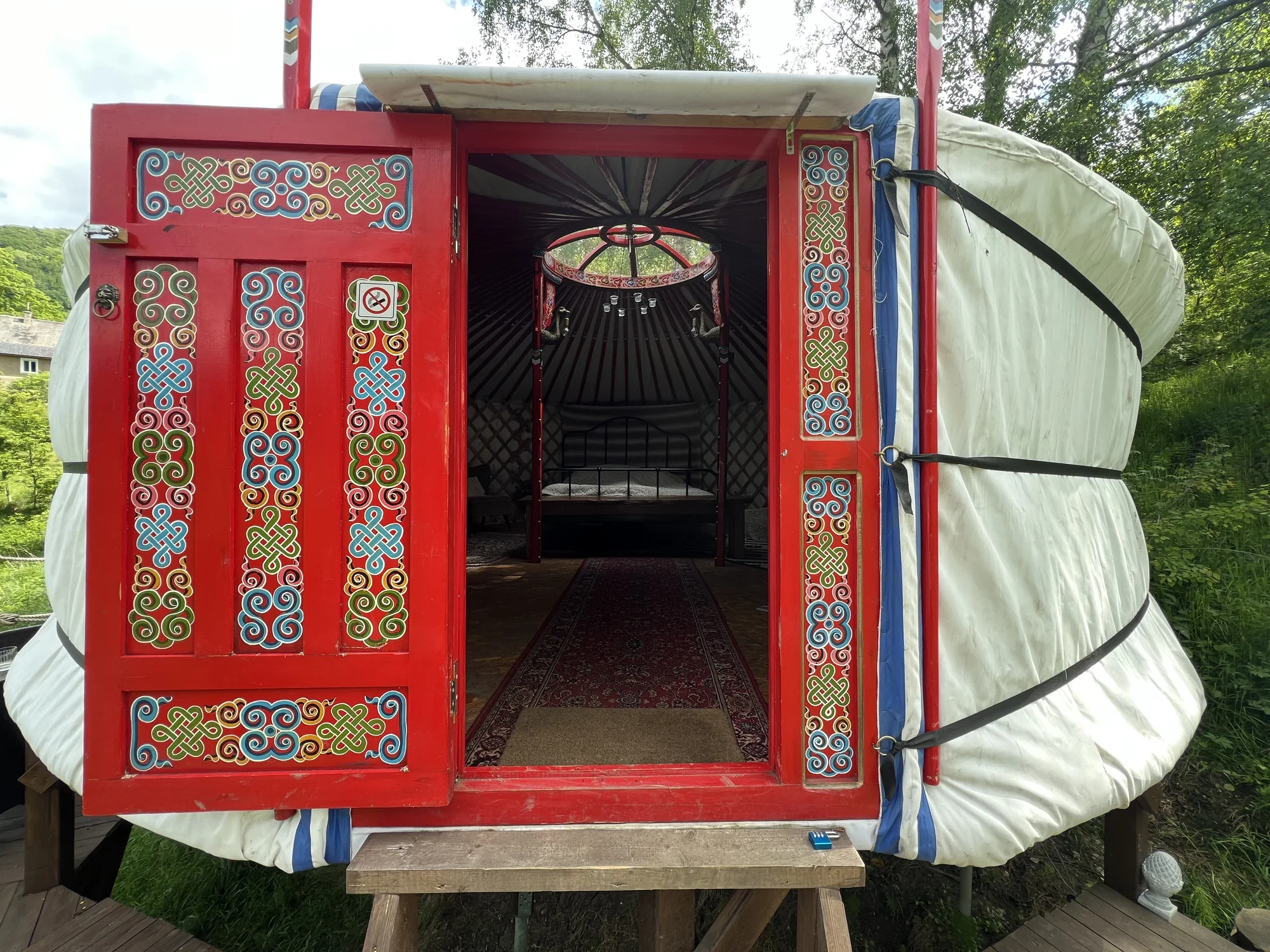 Glamping: zrelaxujte v mongolské jurtě s otevřeným výhledem na noční oblohu, až pro 3 osoby, vč. snídaně