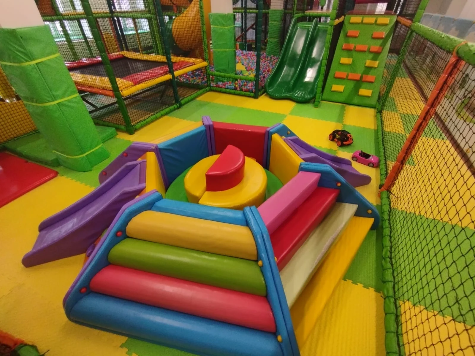 Vstupy do parádní dětské herny Savana pro děti od 1,5 do 14 let