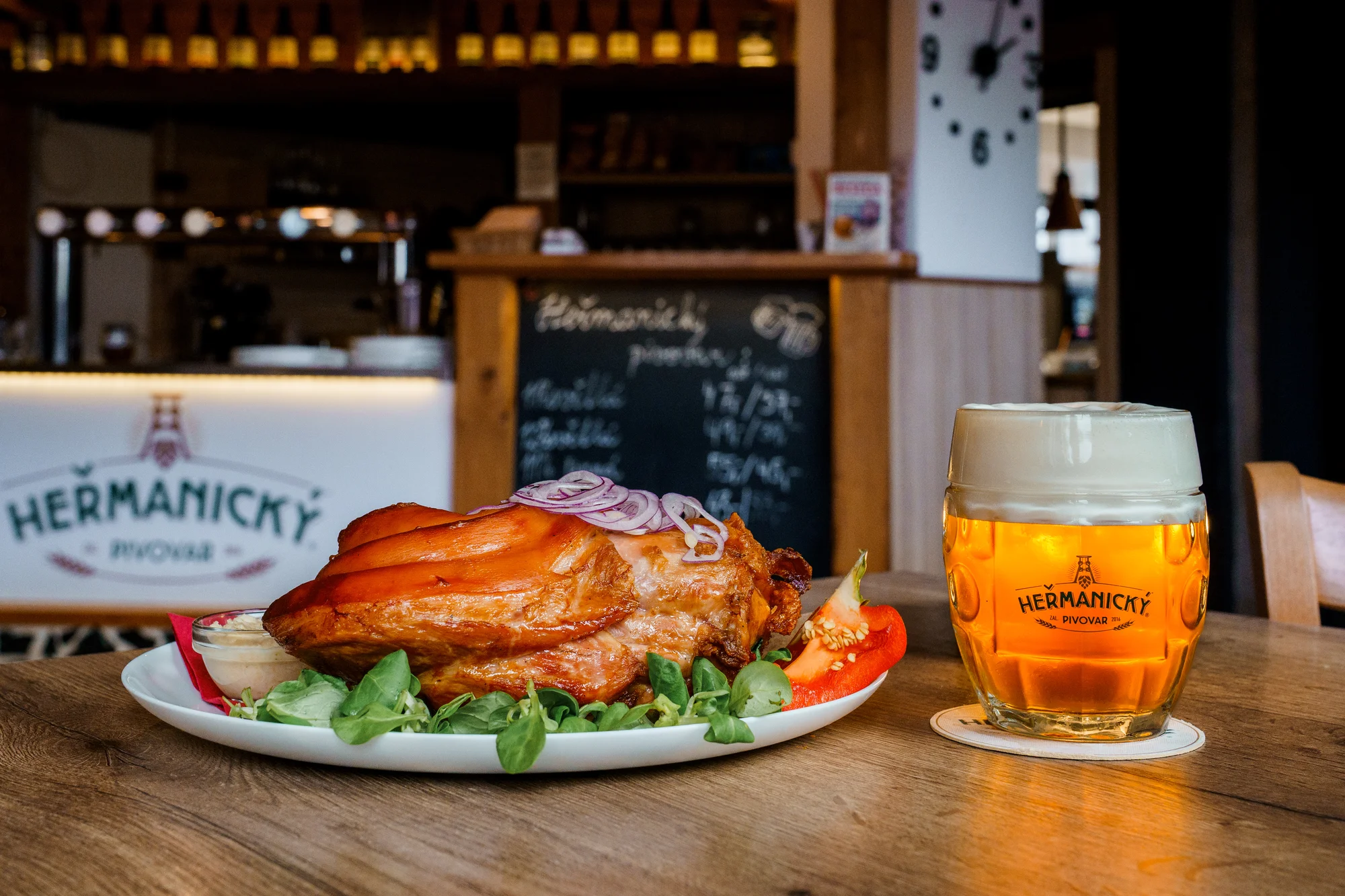 Prohlídka Heřmanického pivovaru s degustací mladých piv i jídlem pro 1 či 2 osoby