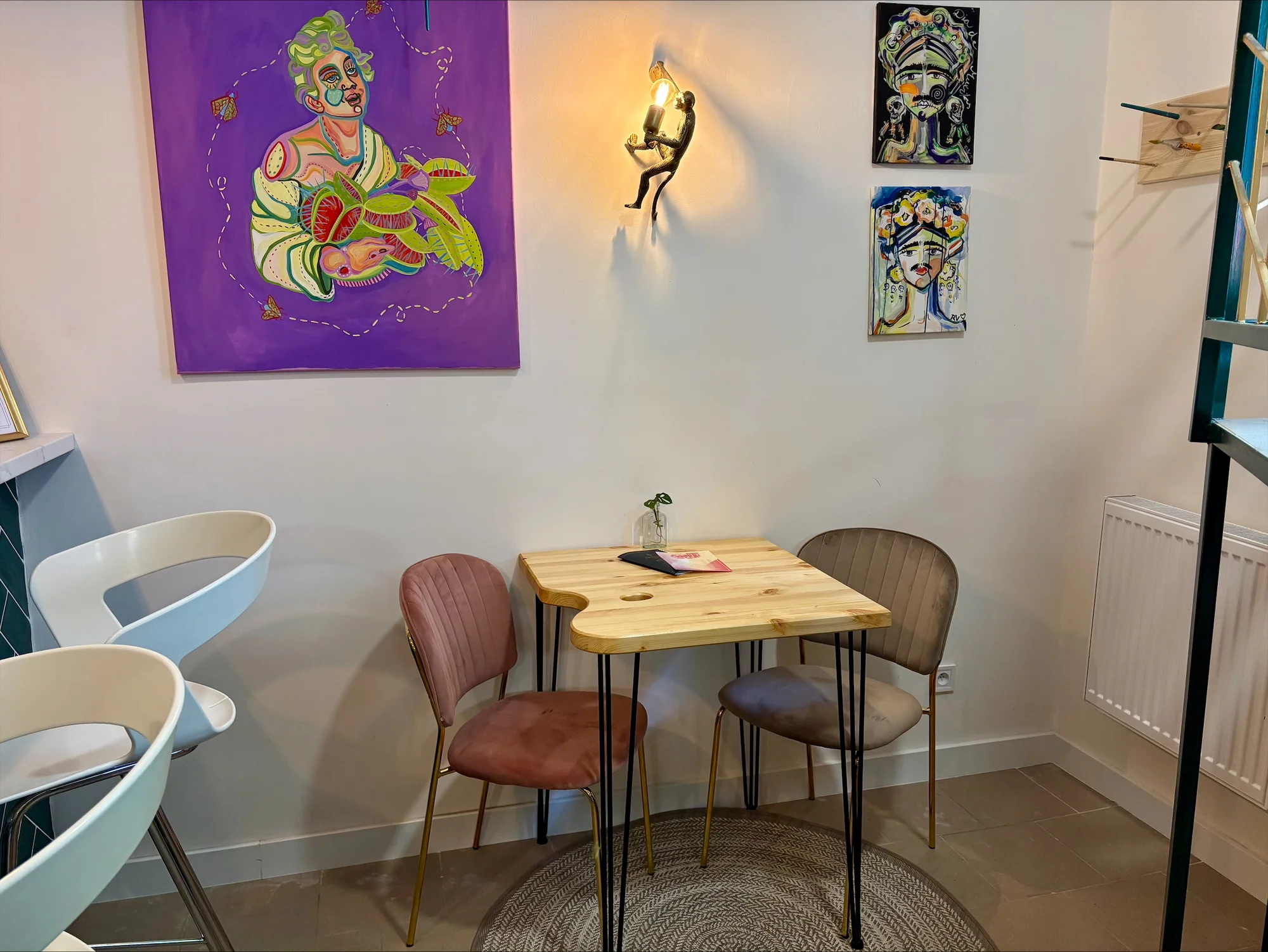 Otevřené vouchery do kavárny s ateliérem: cokoli z menu i nabídky kreativních kurzů