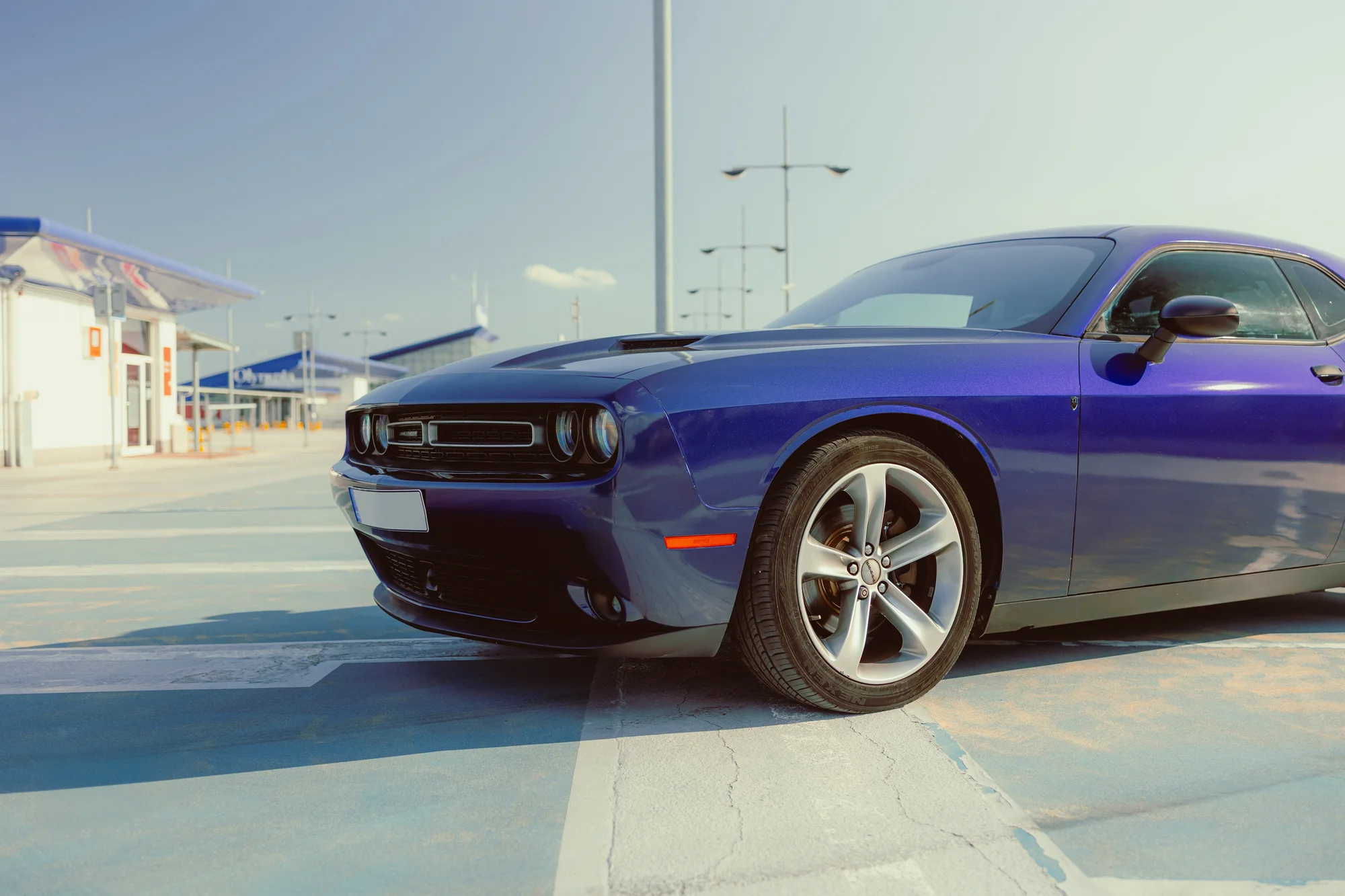 Ford Mustang a Dodge Challenger: 15 min. spolujízdy nebo až 1 hod. řízení