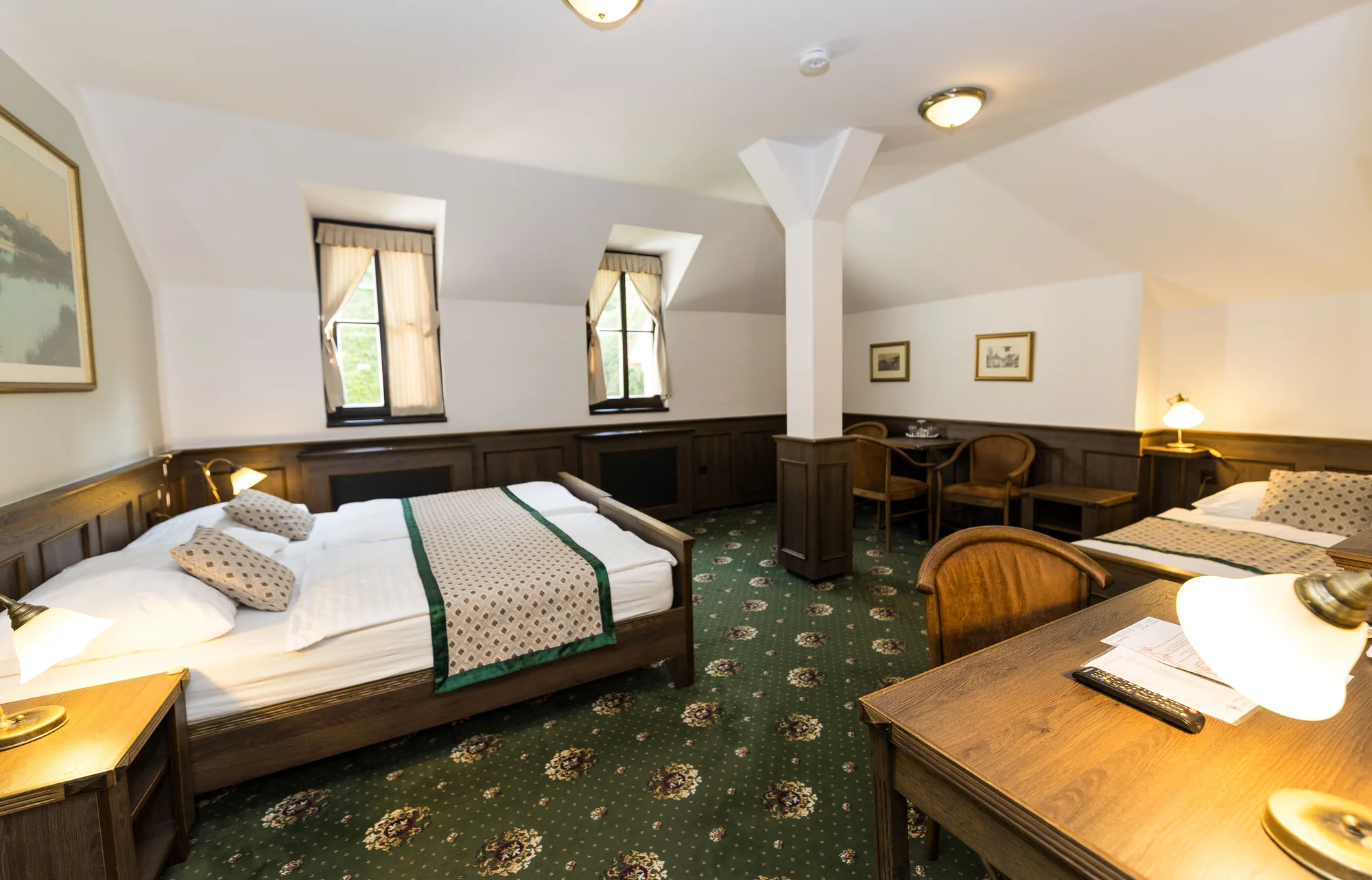 Pobyt v Hluboké nad Vltavou s polopenzí i wellness: hotel pod zámkem v blízkosti golfu