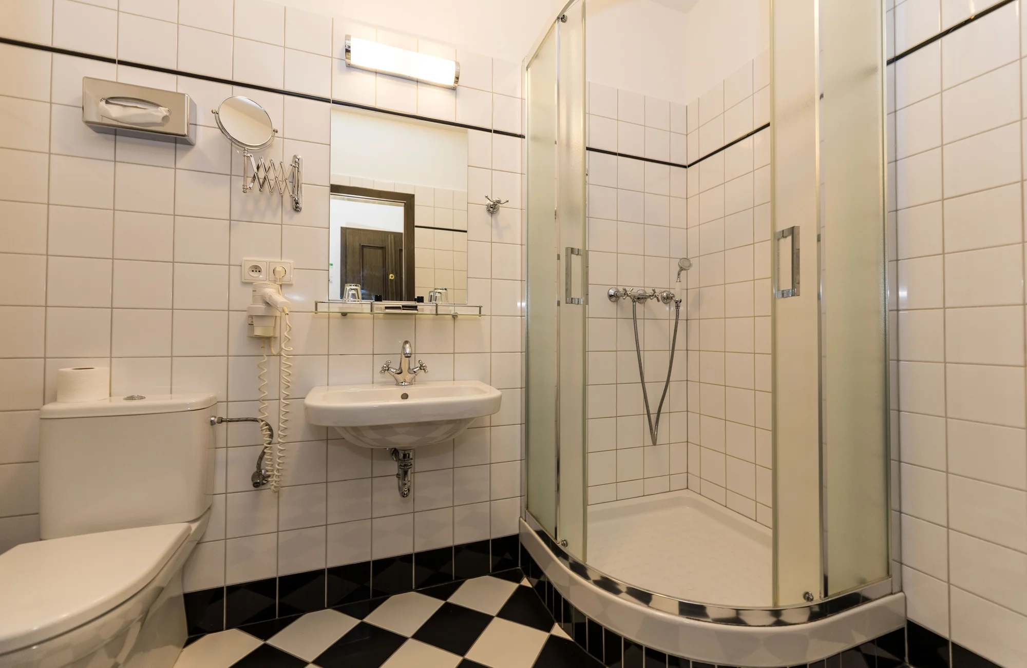 Pobyt v Hluboké nad Vltavou s polopenzí i wellness: hotel pod zámkem v blízkosti golfu
