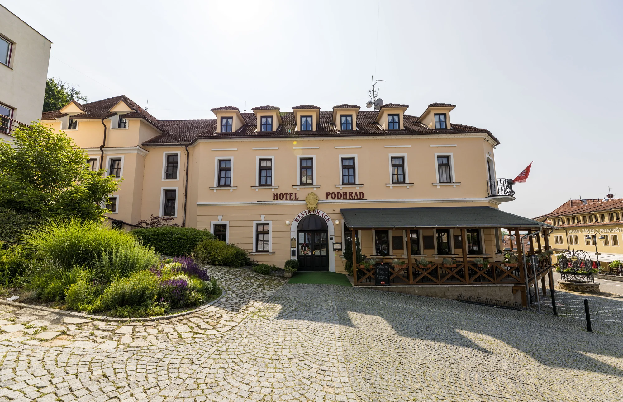 Pobyt v Hluboké nad Vltavou s polopenzí i wellness: hotel pod zámkem v blízkosti golfu