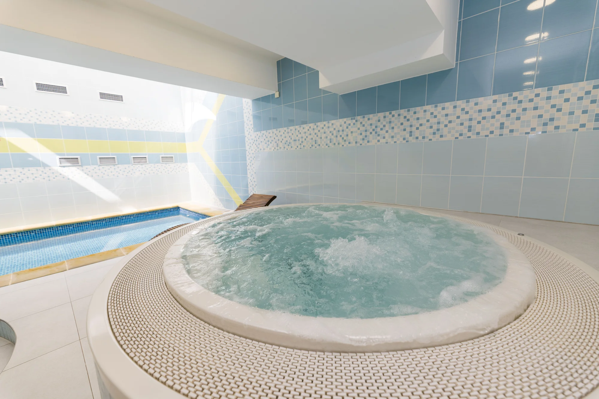 Pobyt v Hluboké nad Vltavou s polopenzí i wellness: hotel pod zámkem v blízkosti golfu
