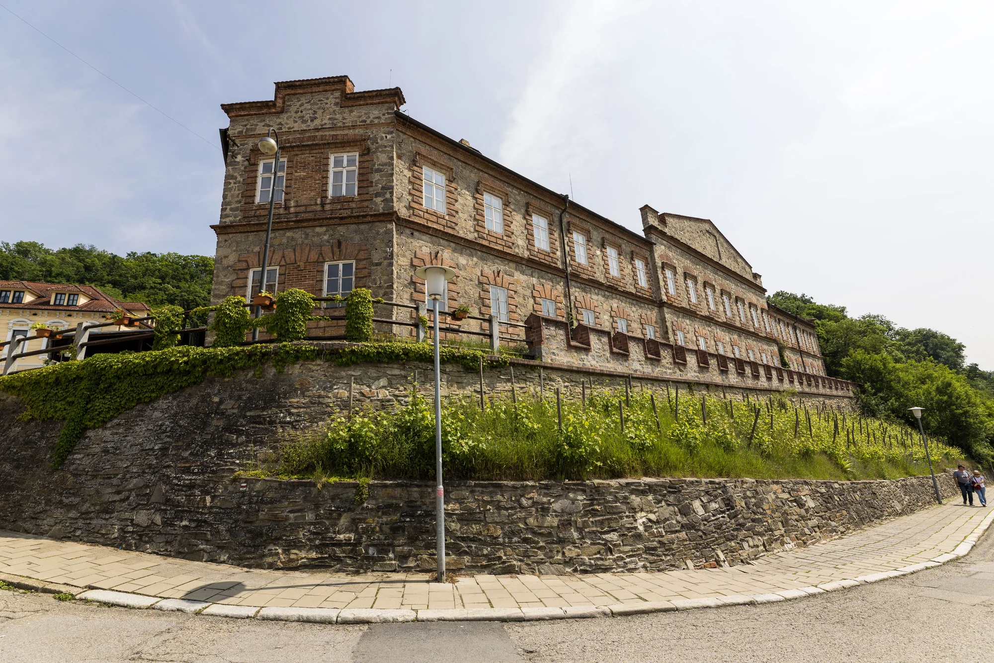 Pobyt v Hluboké nad Vltavou s polopenzí i wellness: hotel pod zámkem v blízkosti golfu
