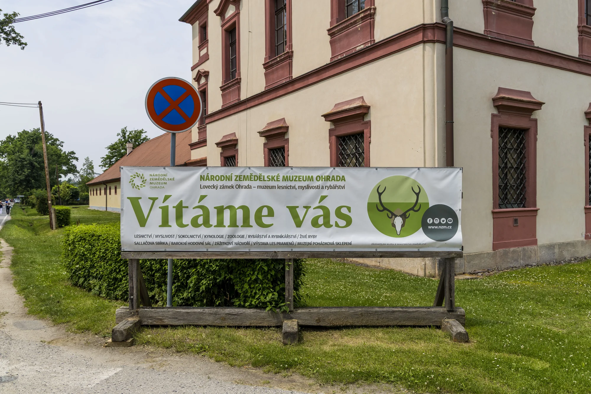 Pobyt v Hluboké nad Vltavou s polopenzí i wellness: hotel pod zámkem v blízkosti golfu