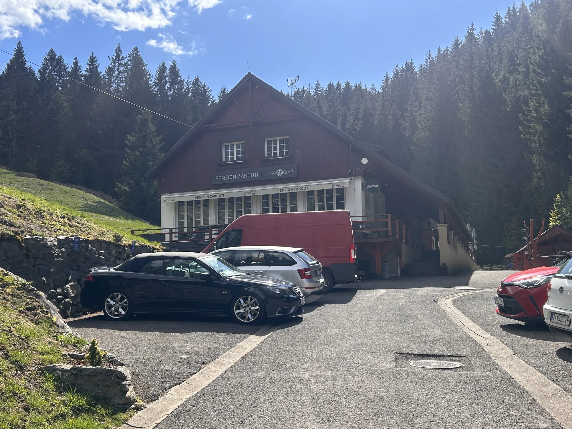 Penzion v Peci pod Sněžkou se snídaní či polopenzí, saunou i tenisem
