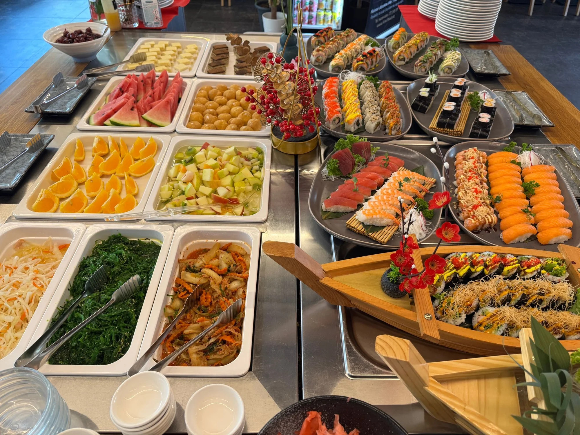 All you can eat bufet v Karlíně: asijská kuchyně, sushi, saláty a další dobroty