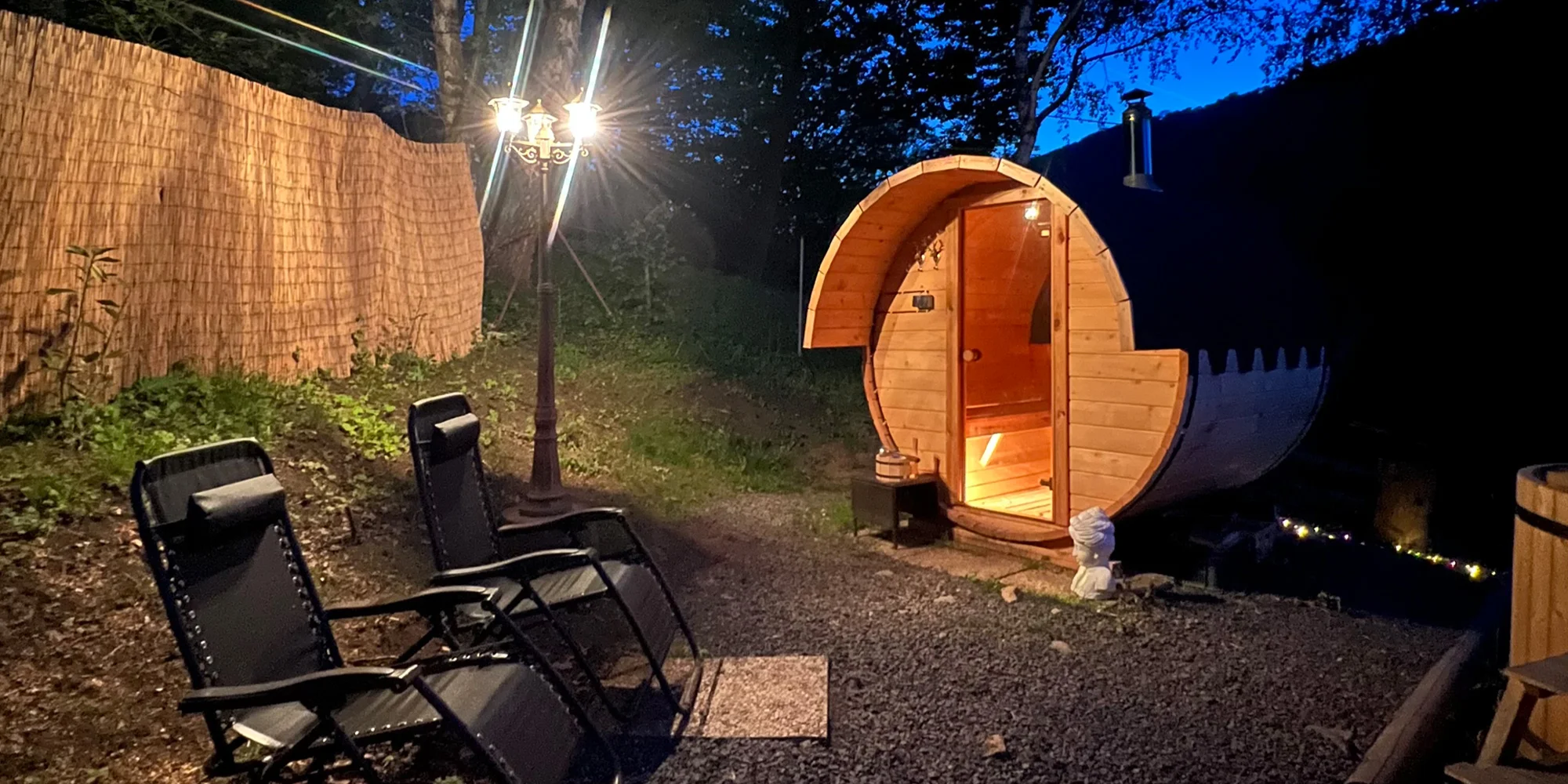 Romantický glamping ve stanu: pro 2–3 osoby, vč. snídaně, 50 m od řeky Ohře