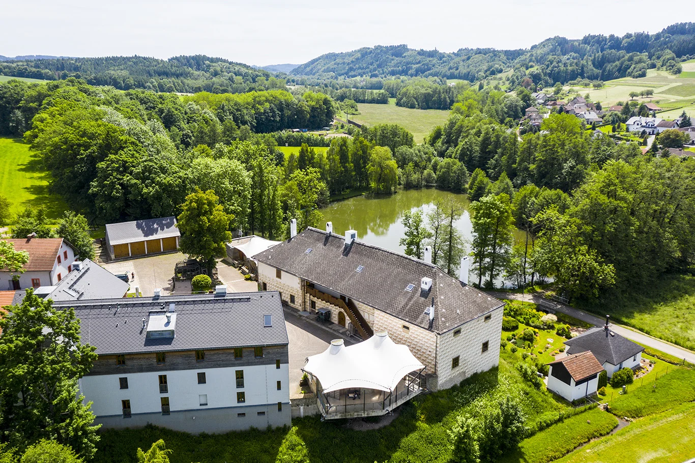 4* pobyt v historickém areálu v Letohradu: snídaně či polopenze, wellness i dámská jízda