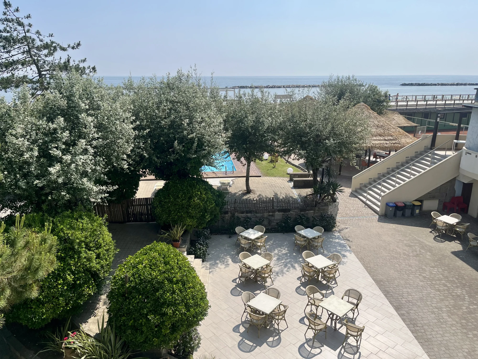 Léto v italské Ravenně: hotel u moře, all inclusive, neomezené nápoje, venkovní bazén a zábava
