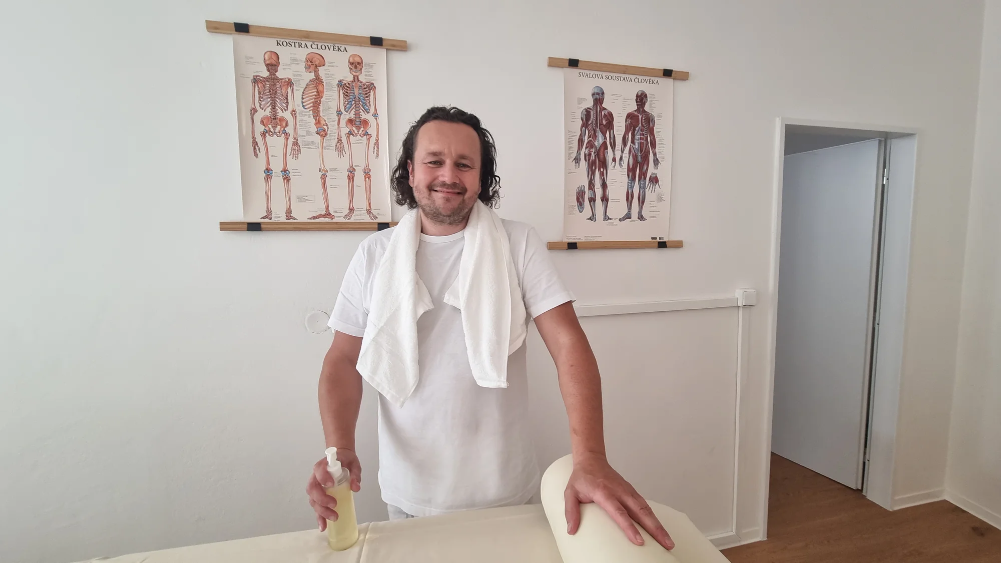 Úleva od bolesti: masáže na 35 až 110 minut včetně rehabilitačního poradenství