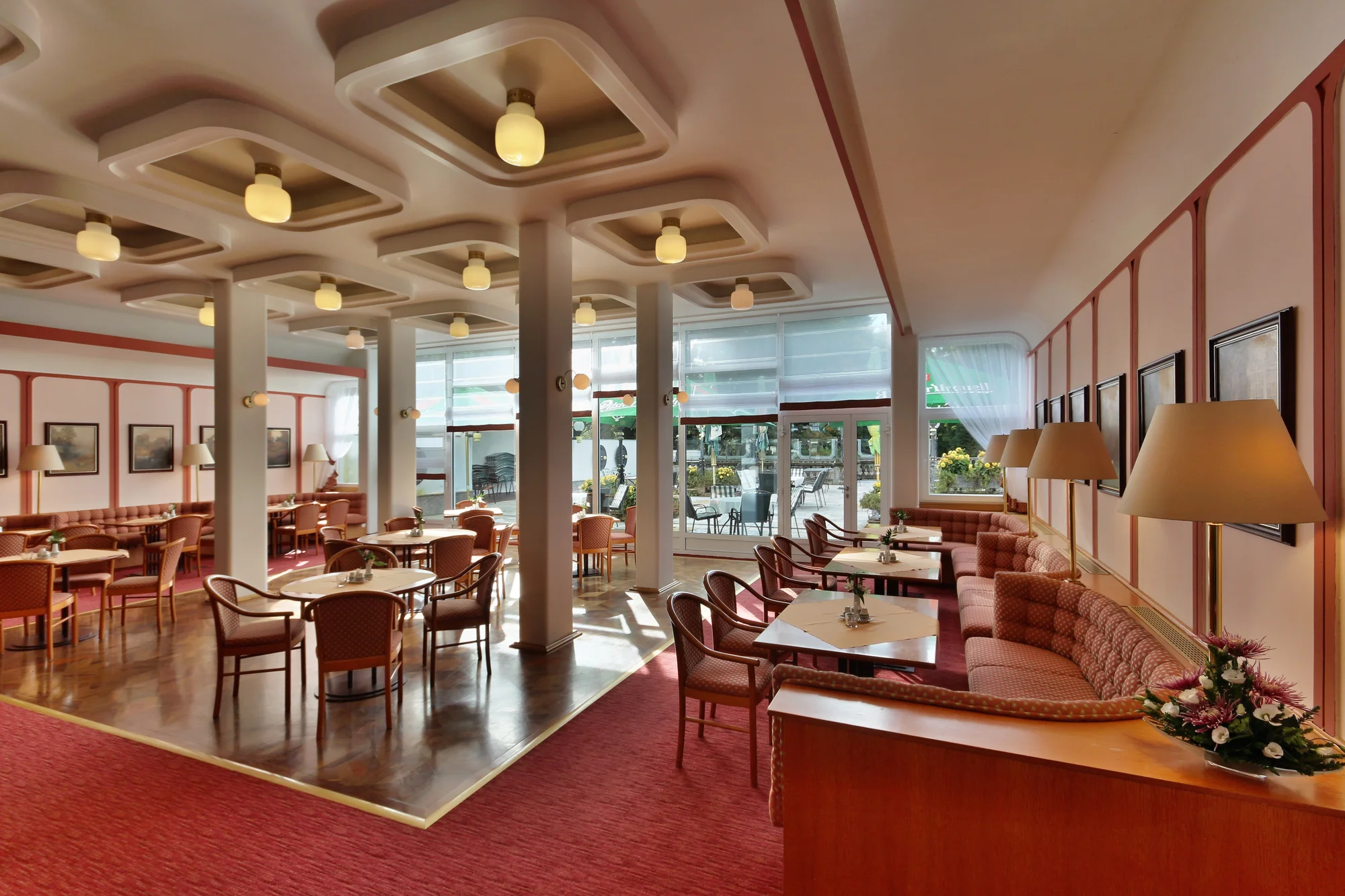 Pobyt ve 4* hotelu v Mariánských Lázních: jídlo, vyhřívaný bazén i wellness procedury