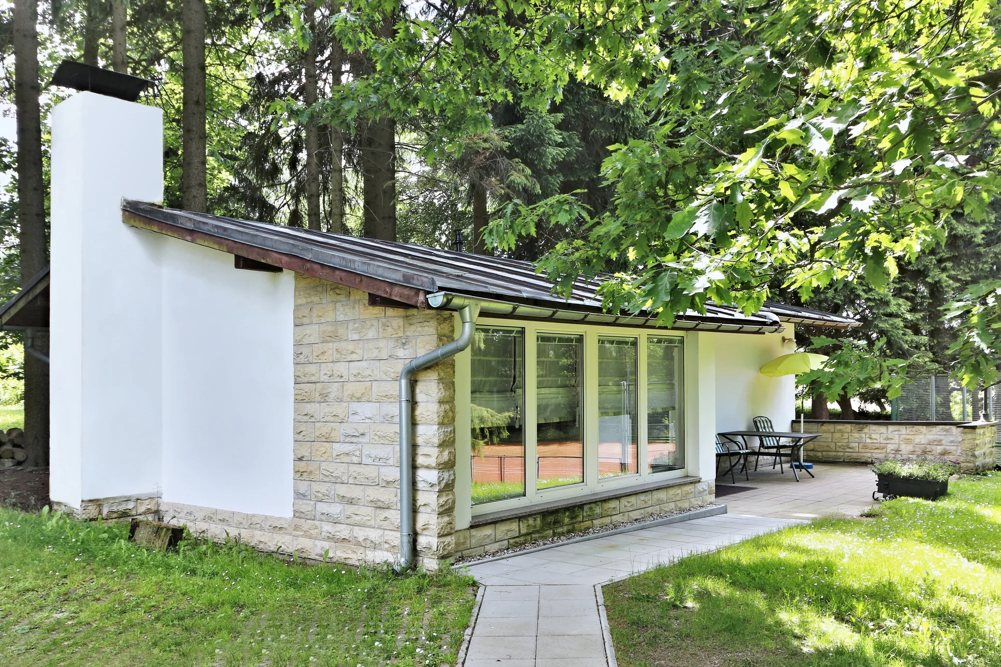 Pobyt ve 4* hotelu v Mariánských Lázních: jídlo, vyhřívaný bazén i wellness procedury
