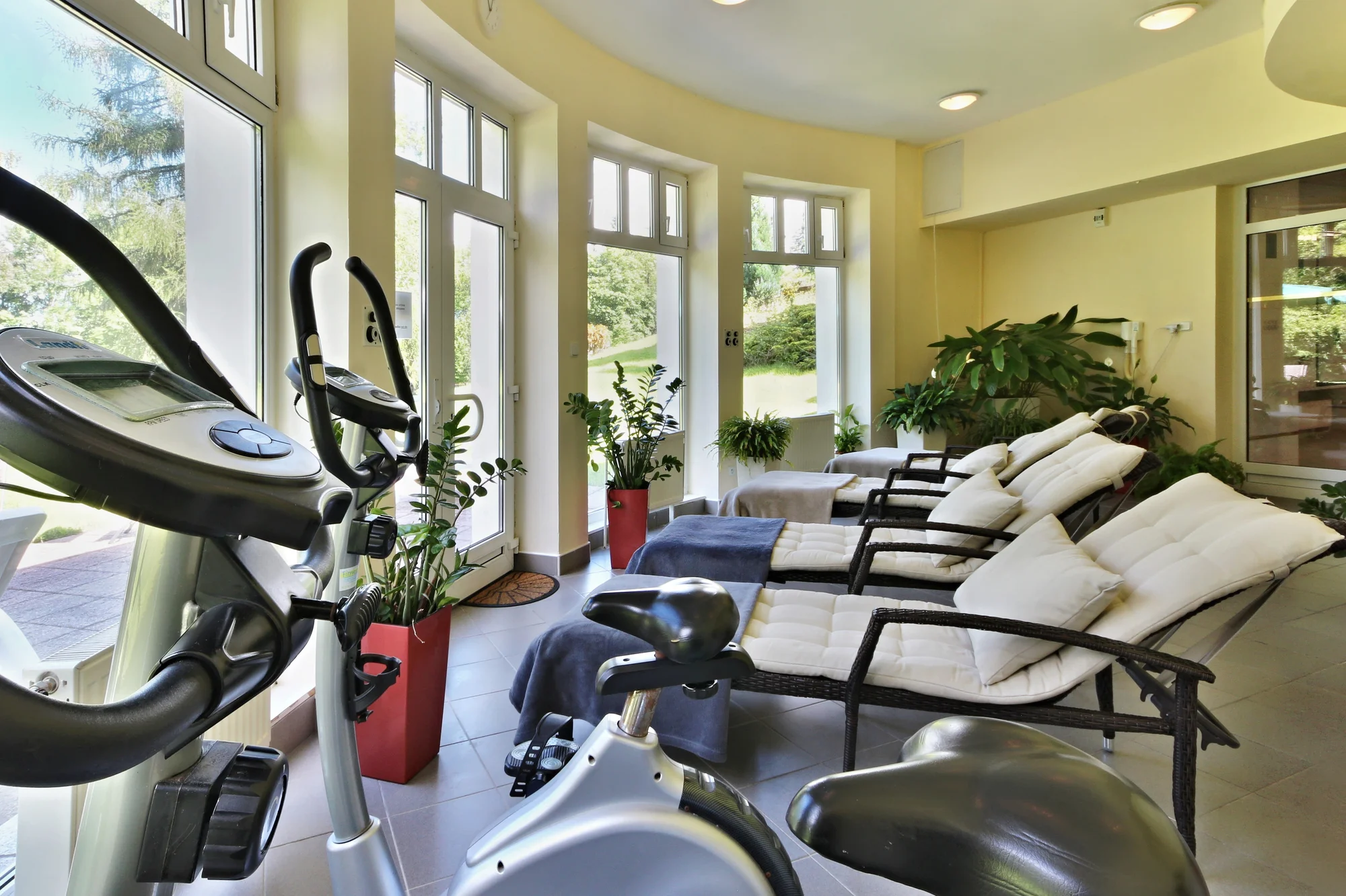Pobyt ve 4* hotelu v Mariánských Lázních: jídlo, vyhřívaný bazén i wellness procedury