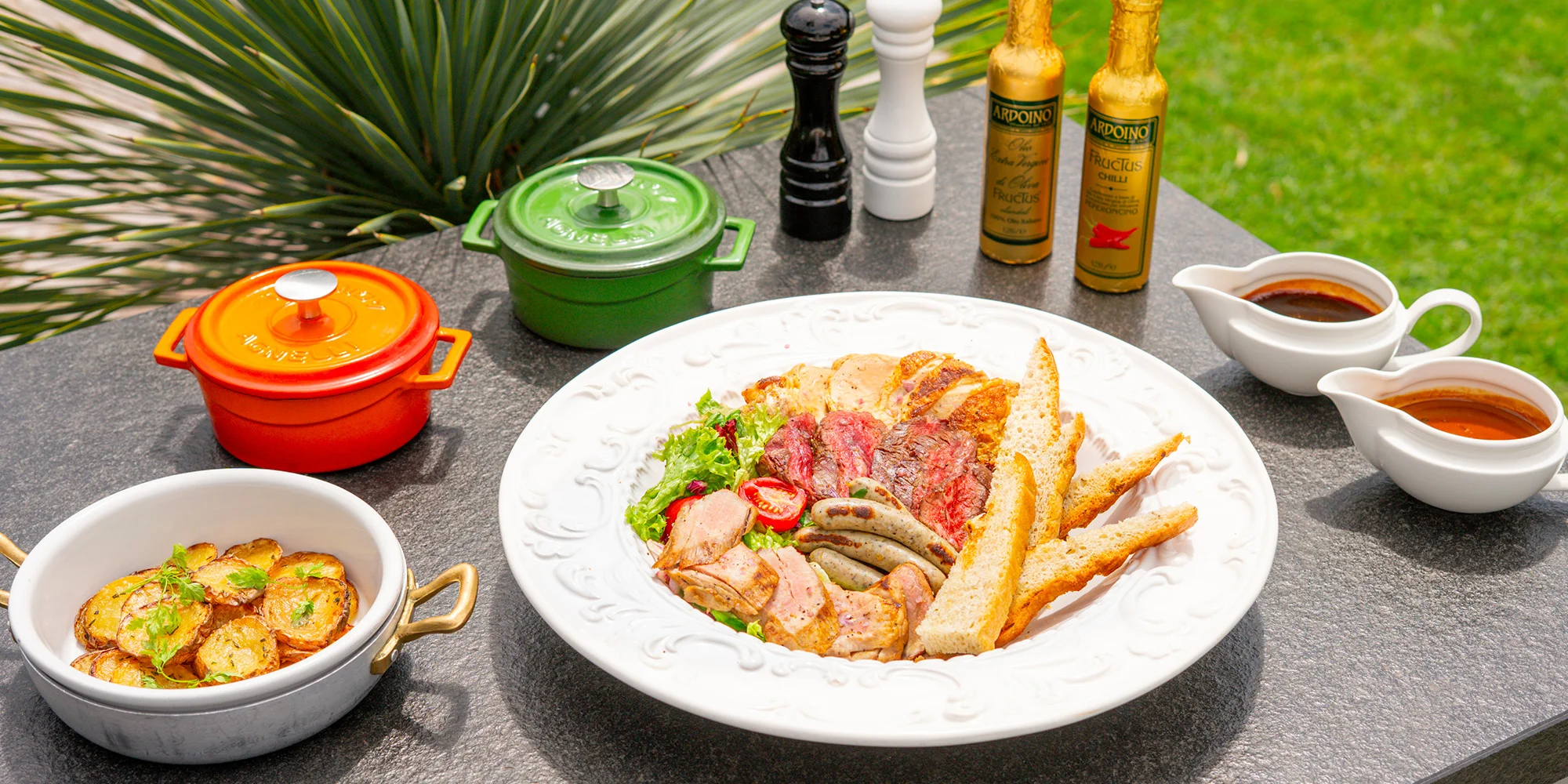Vstup na Žižkovskou věž a mix grill talíř v restauraci Miminoo pro 2 osoby