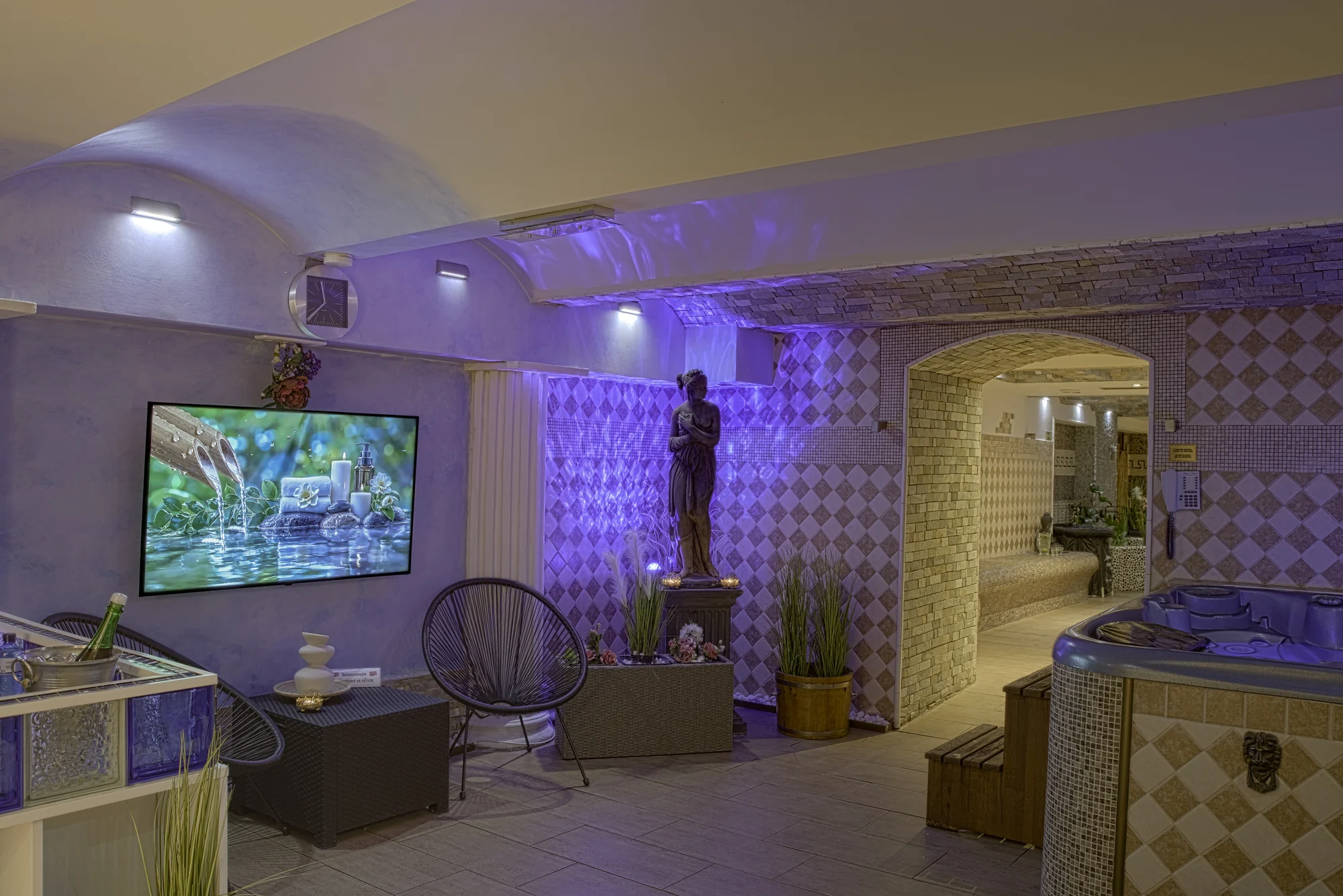 4* pobyt v Chomutově: balíčky se snídaní, privátním wellness i vířivkou na pokoji