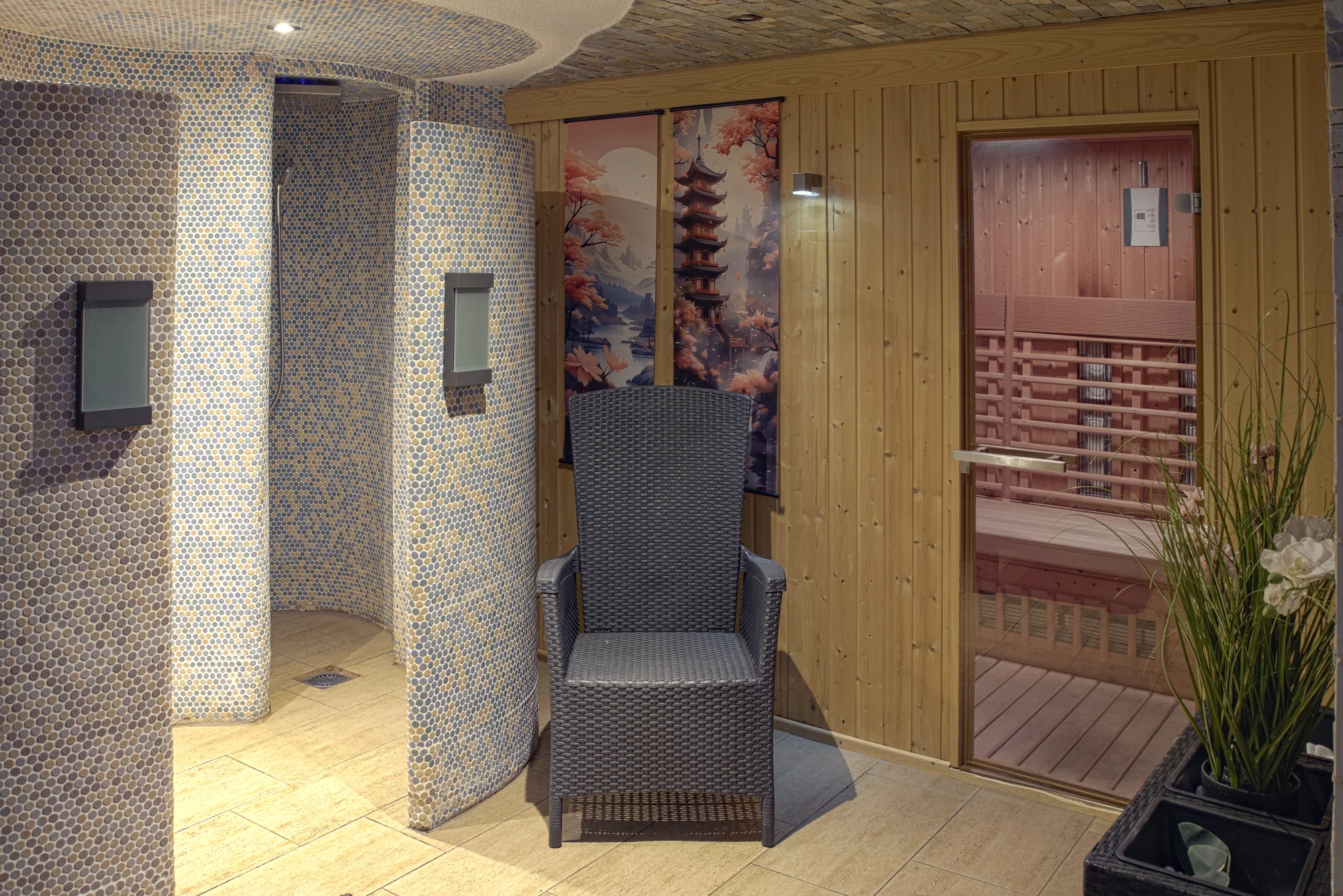Privátní wellness na 1 či 2 hod. pro 2 osoby: vířivka, víno, obložená mísa i sauna