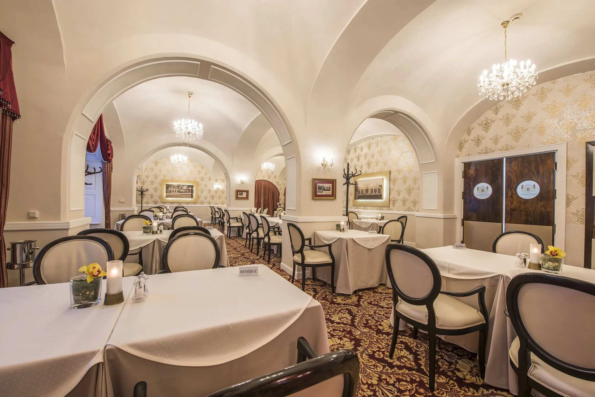 Pobyt s polopenzí, neomezeným wellness a procedurami ve 4* hotelu v Maďarsku