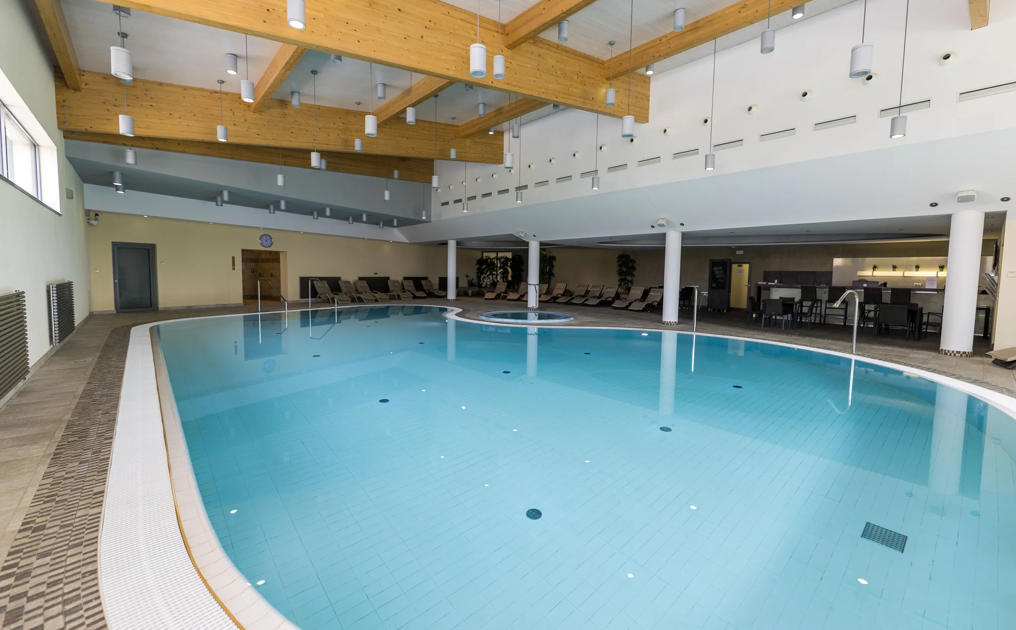 Luxusní pobyt v Hluboké nad Vltavou: 5* hotel u zámku s wellness a jídlem
