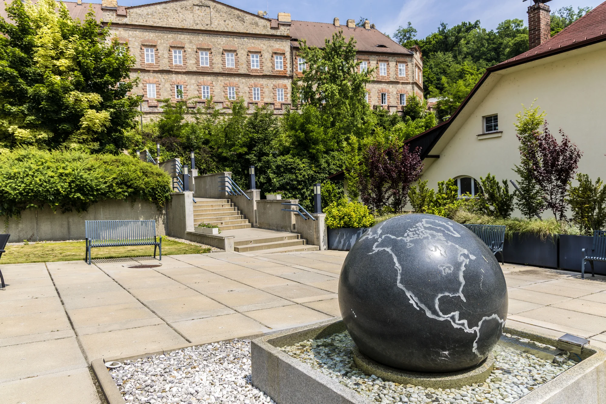 Luxusní pobyt v Hluboké nad Vltavou: 5* hotel u zámku s wellness a jídlem