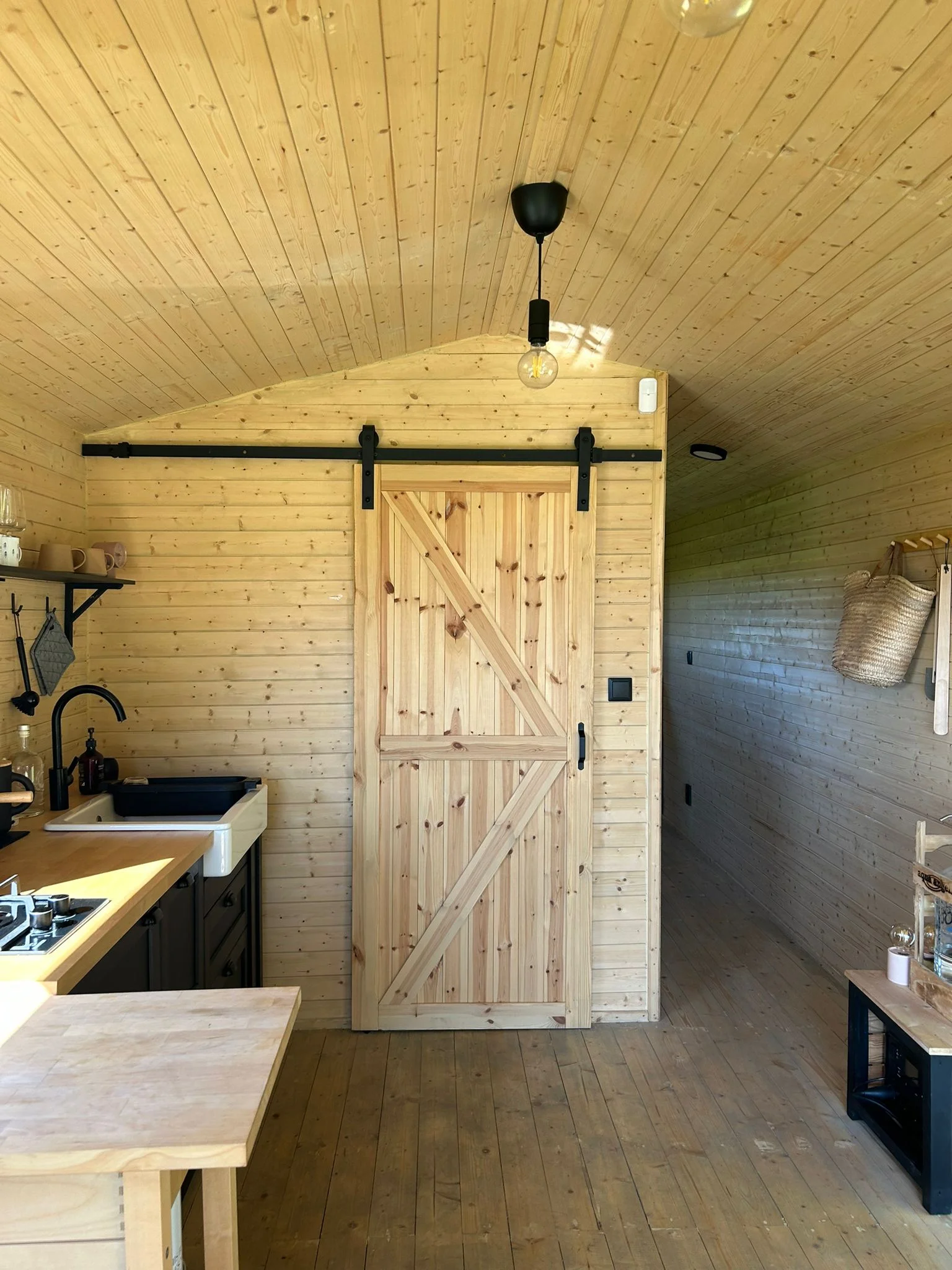 Moderní tiny house na Křivoklátsku, 11 km od Lán: bez stravy či se snídaní