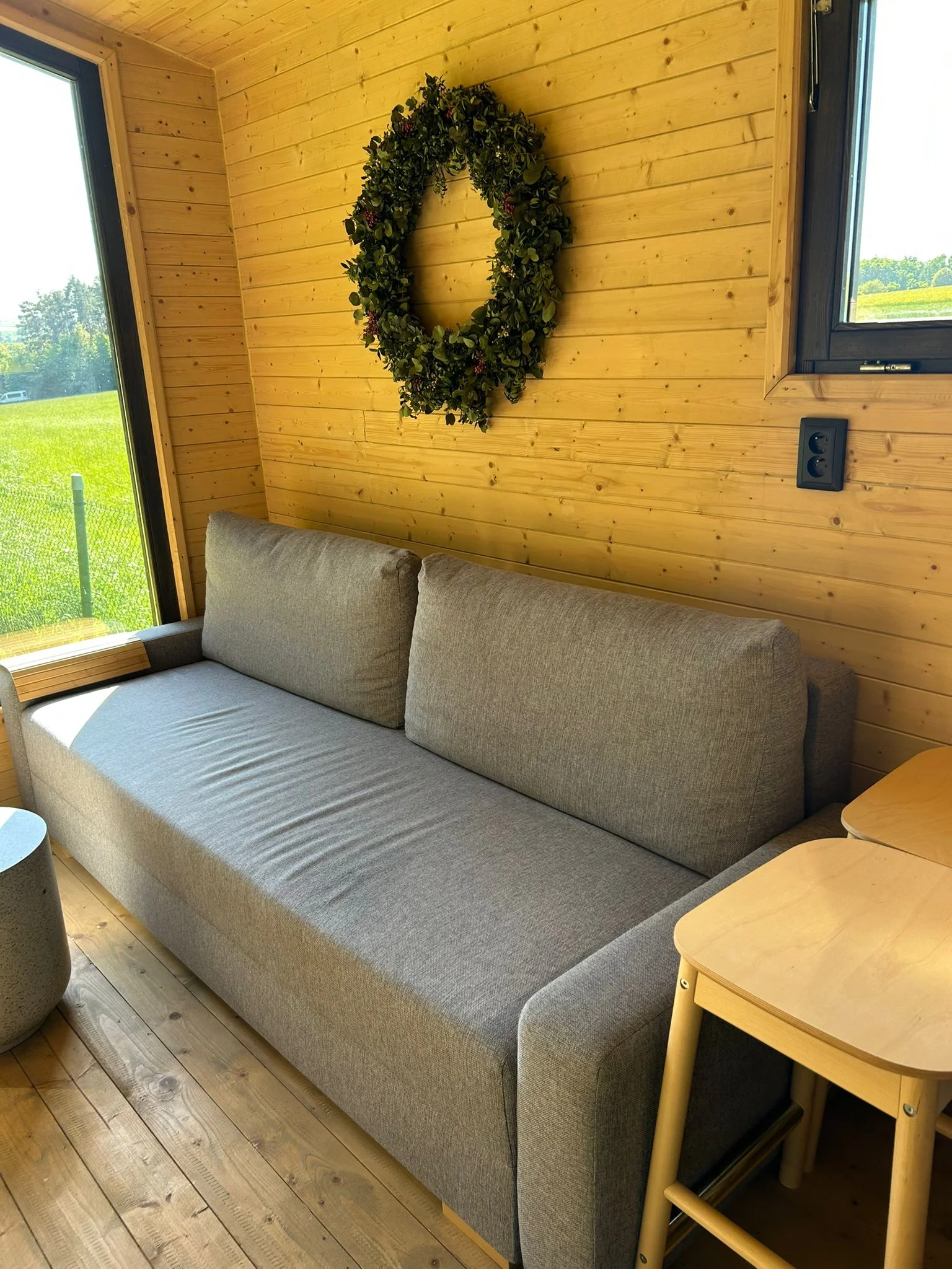 Moderní tiny house na Křivoklátsku, 11 km od Lán: bez stravy či se snídaní