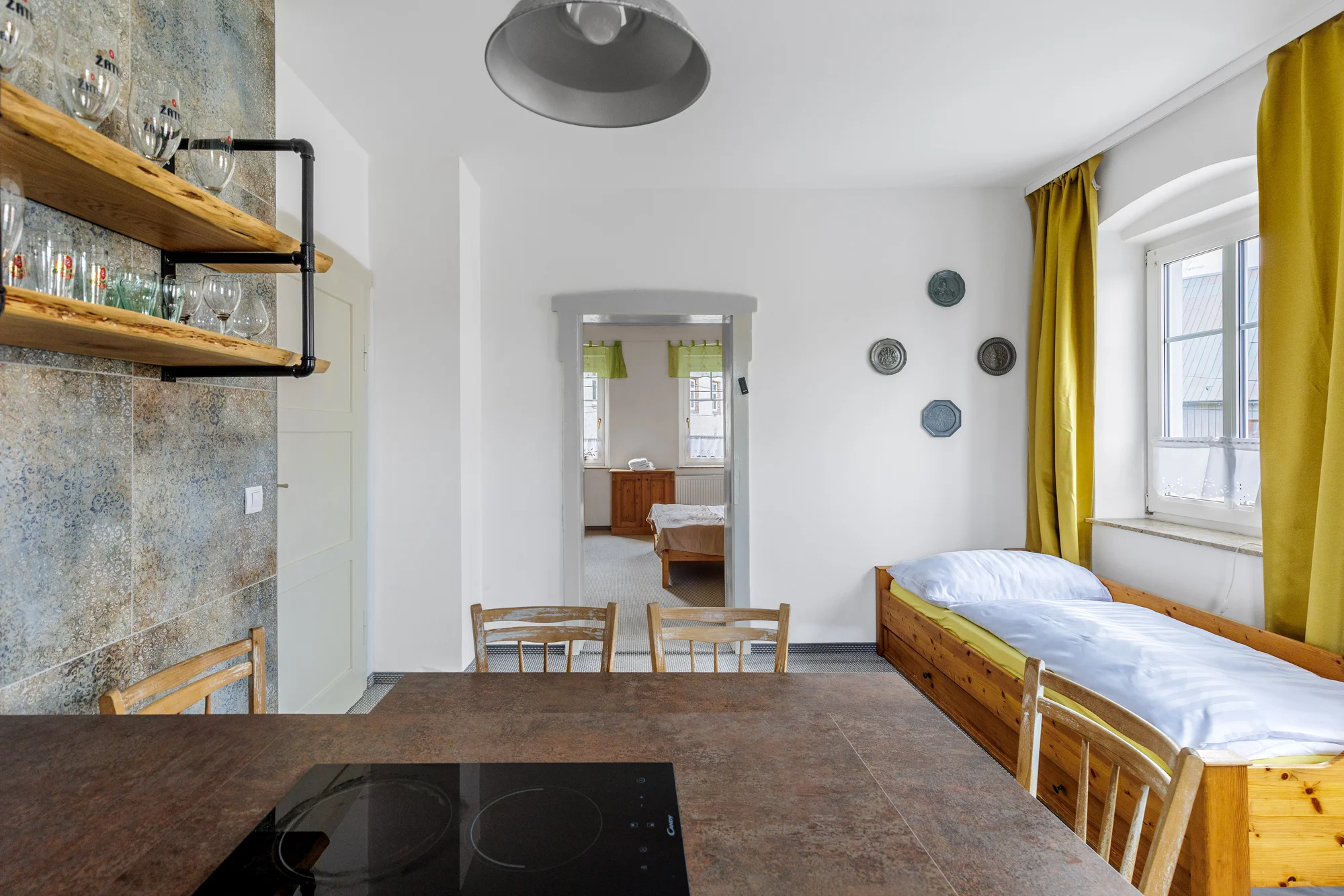 Krušné hory i s jídlem: vybavený apartmán nebo chalupa až pro 14 osob