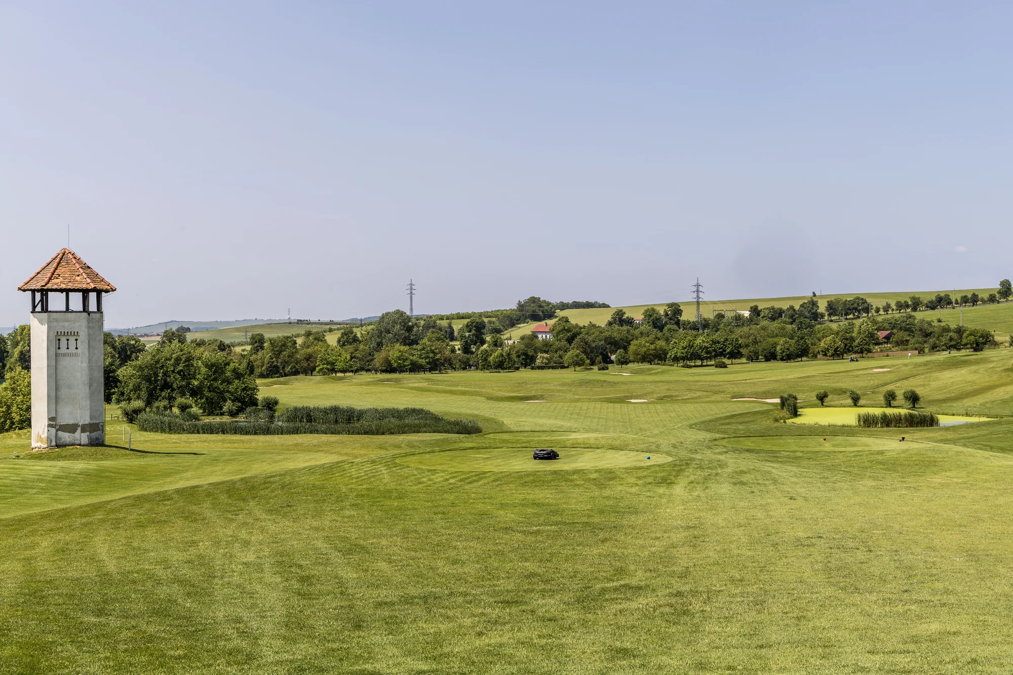 Pohoda ve Slavkově u golfového hřiště: snídaně či polopenze a víno