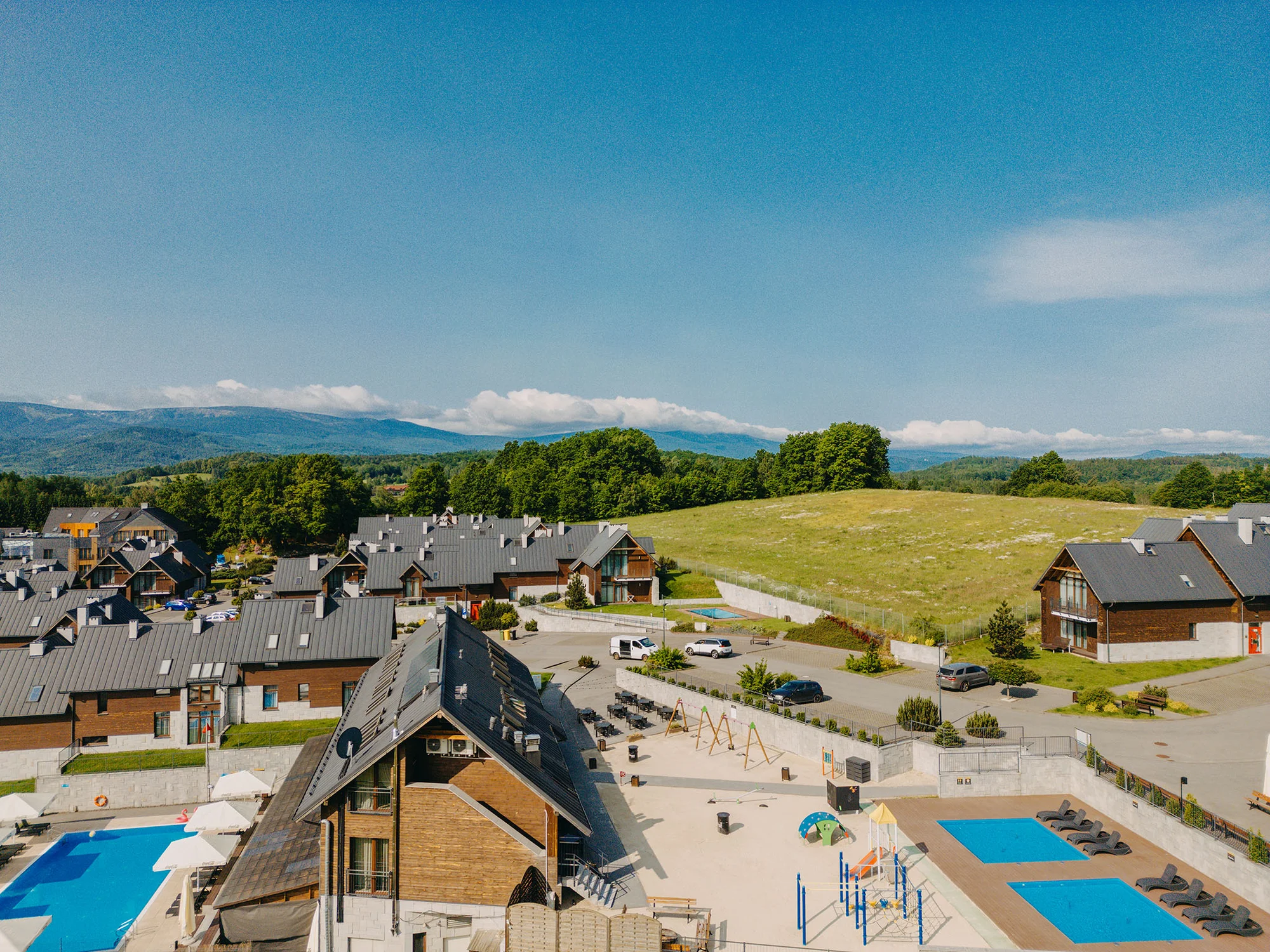Podhůří polských Krkonoš pro pár i rodinu: jídlo, neomezený wellness i zábavní centrum a až 2 děti do 17,9 let zdarma