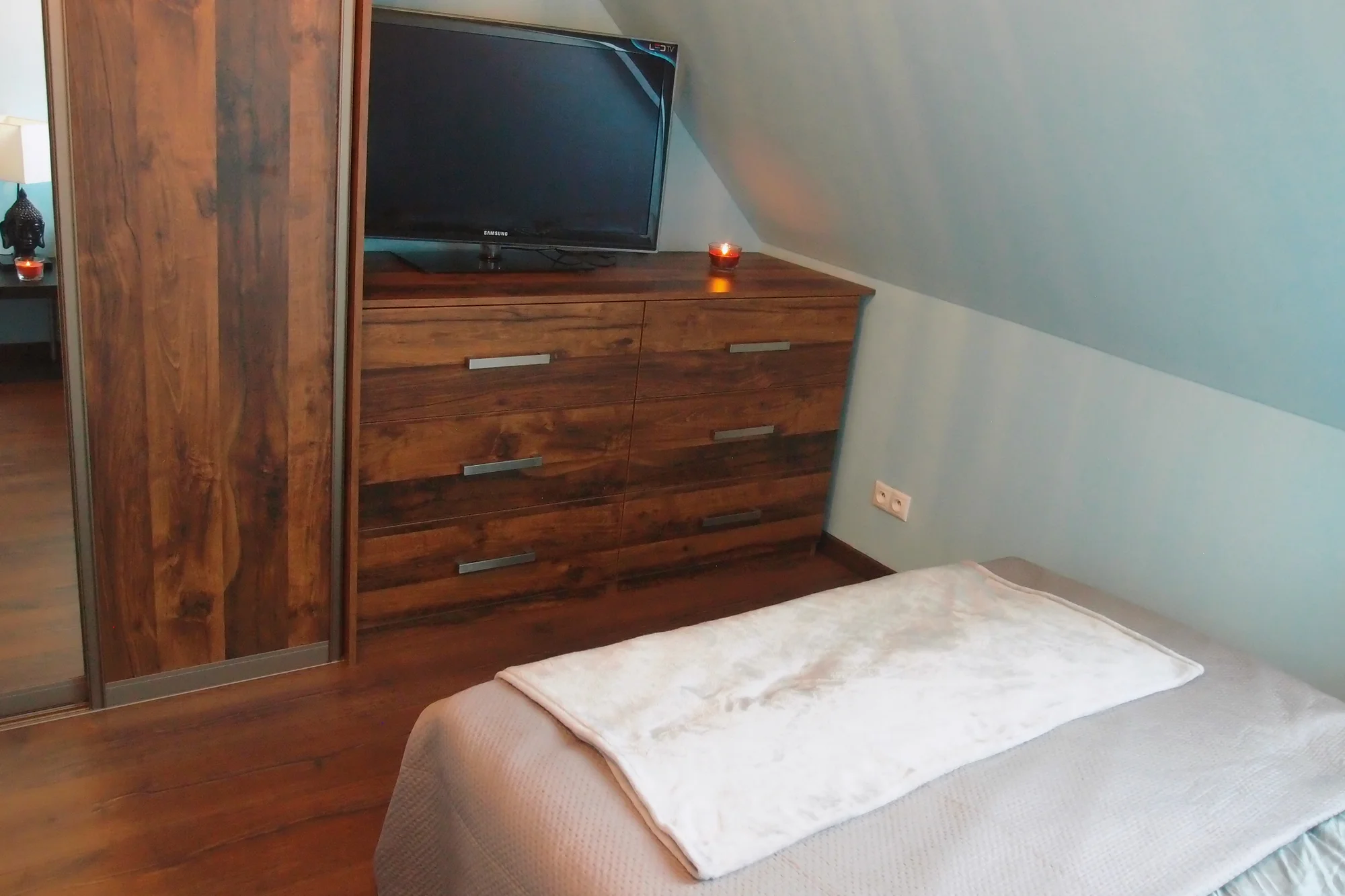Prostorný apartmán pod Nízkými Tatrami až pro 6 osob: kuchyně, sauna, zahrada