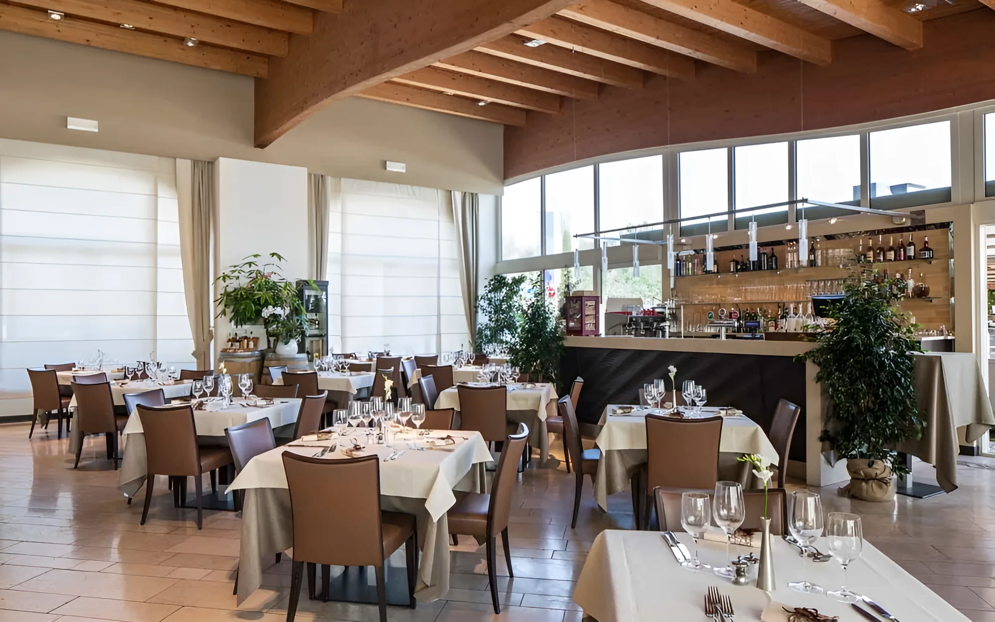 Dovolená u Lago di Garda: hotel s výhledem na jezero, snídaně i venkovní bazén