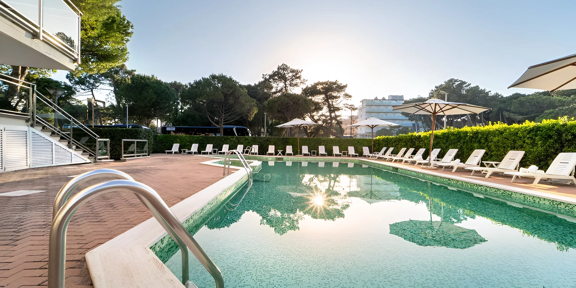 Itálie: hotel přímo u pláže, polopenze i bazén