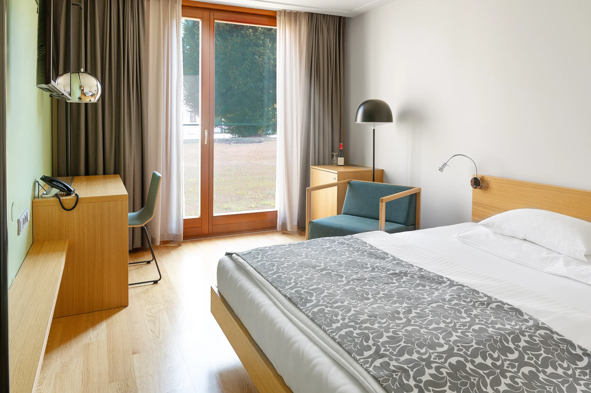Gutensteinské Alpy: 4* zámecký hotel se snídaní či polopenzí a wellness o rozloze 400 m²