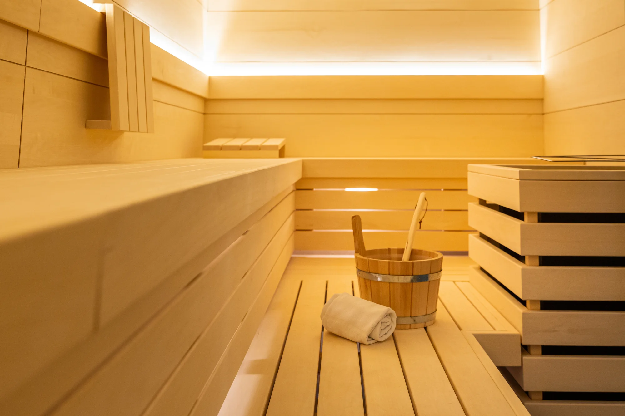 Gutensteinské Alpy: 4* zámecký hotel se snídaní či polopenzí a wellness o rozloze 400 m²
