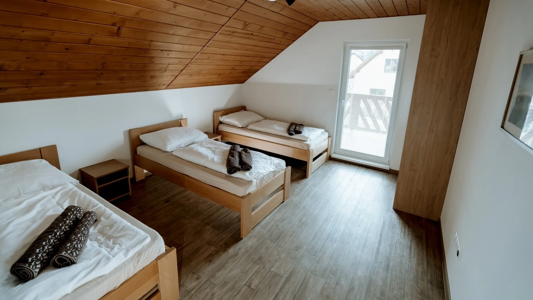 Chaty na Oravě až pro 10 osob: terasa i privátní wellness, cyklotrasy a 16 km k přehradě