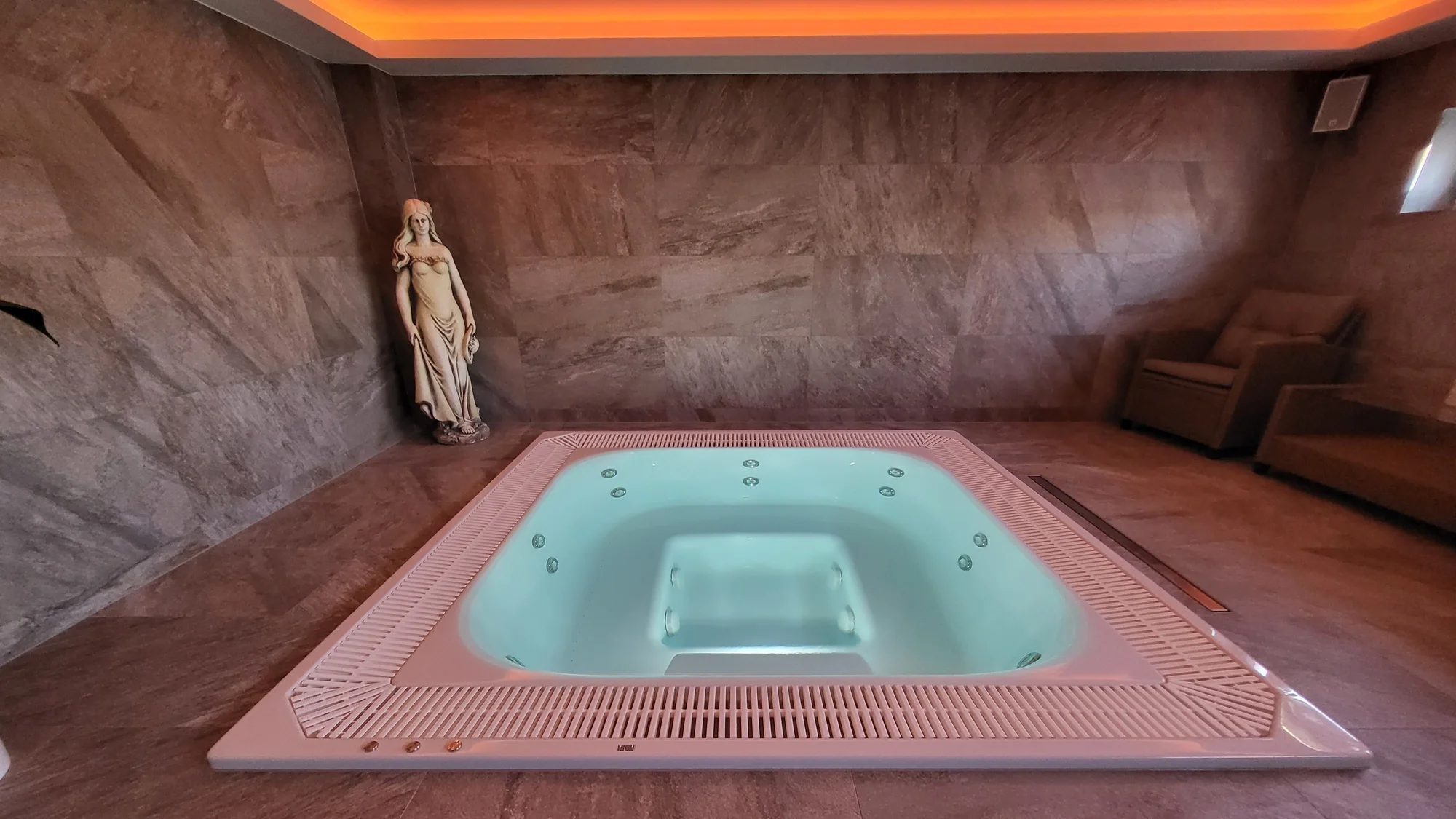 Chaty na Oravě až pro 10 osob: terasa i privátní wellness, cyklotrasy a 16 km k přehradě