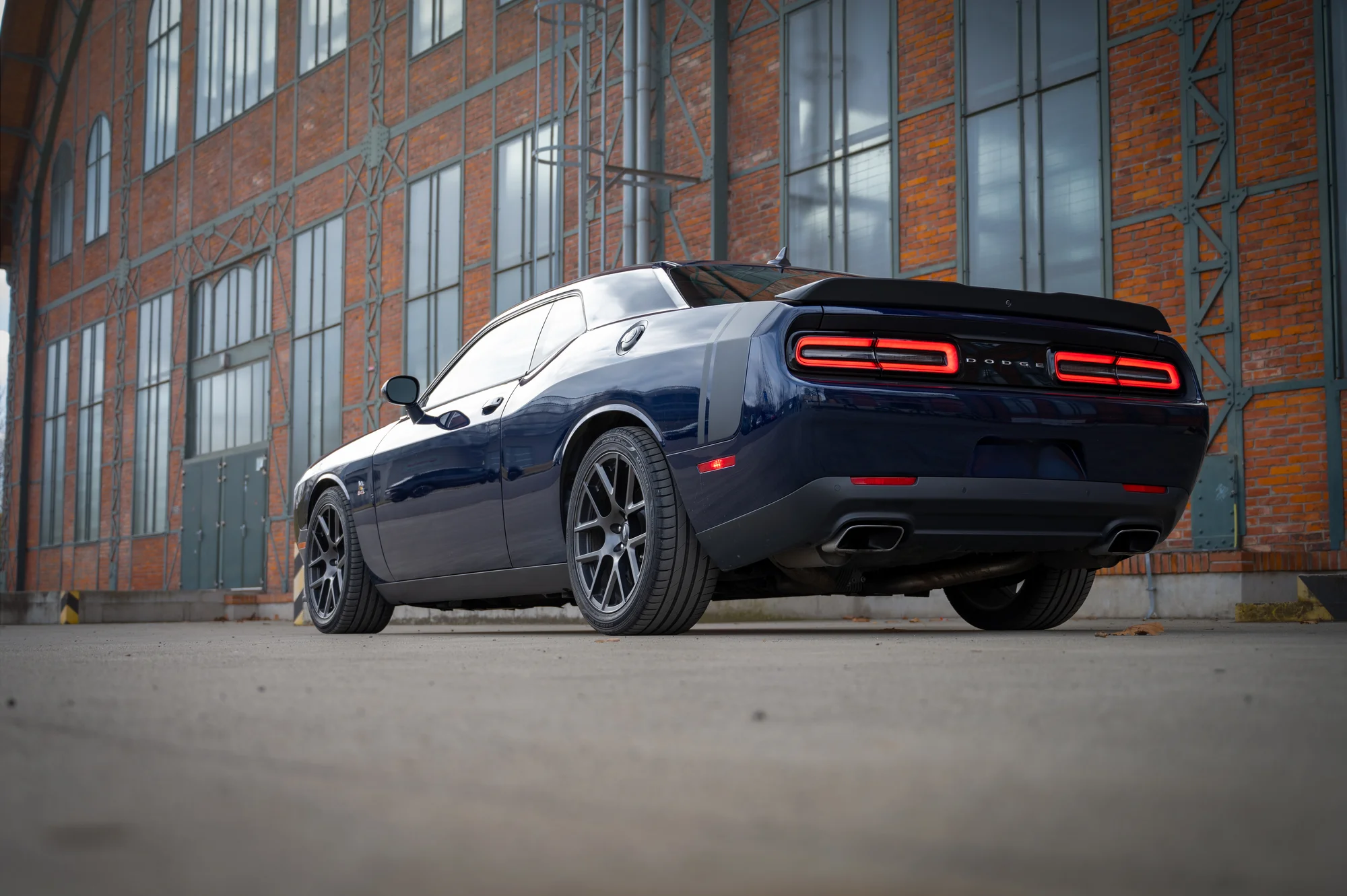 Zážitek v americkém Dodge Challenger 6,4 l Scat Pack: spolujízda i řízení