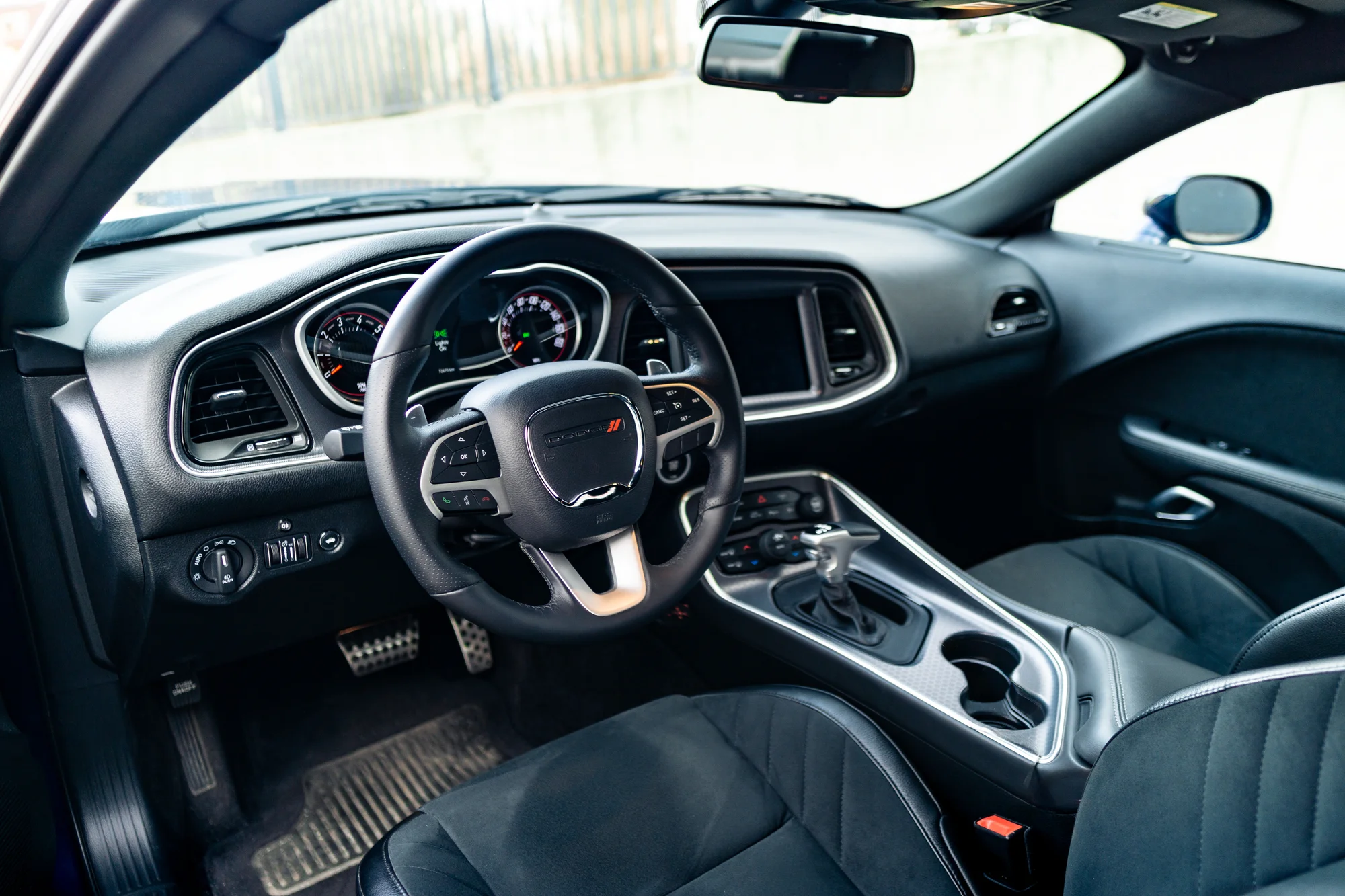 Zážitek v americkém Dodge Challenger 6,4 l Scat Pack: spolujízda i řízení