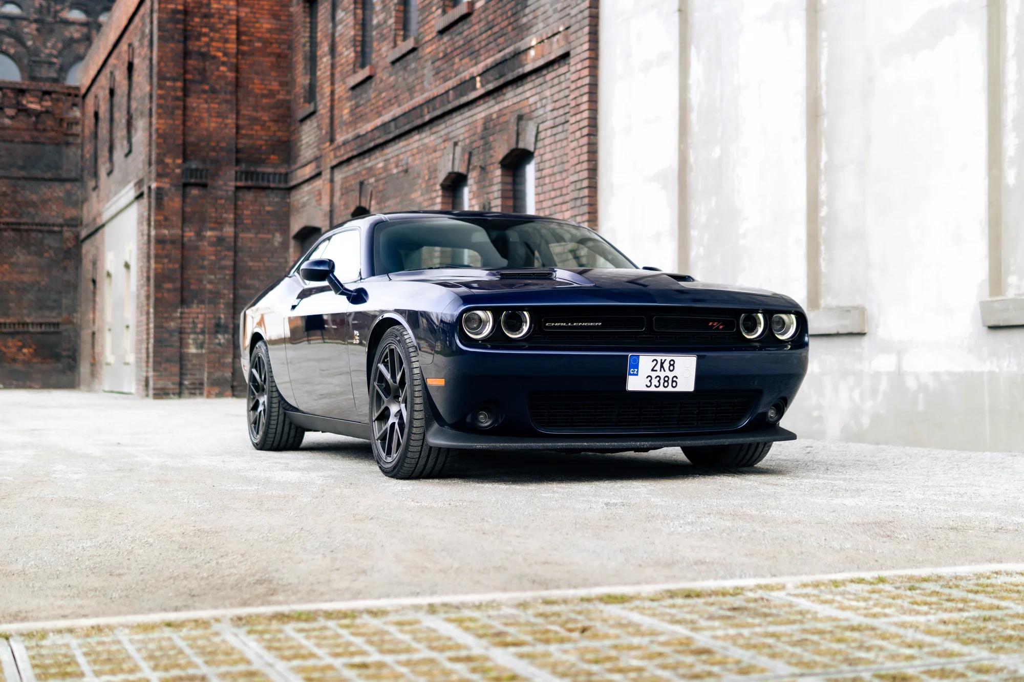 Zážitek v americkém Dodge Challenger 6,4 l Scat Pack: spolujízda i řízení