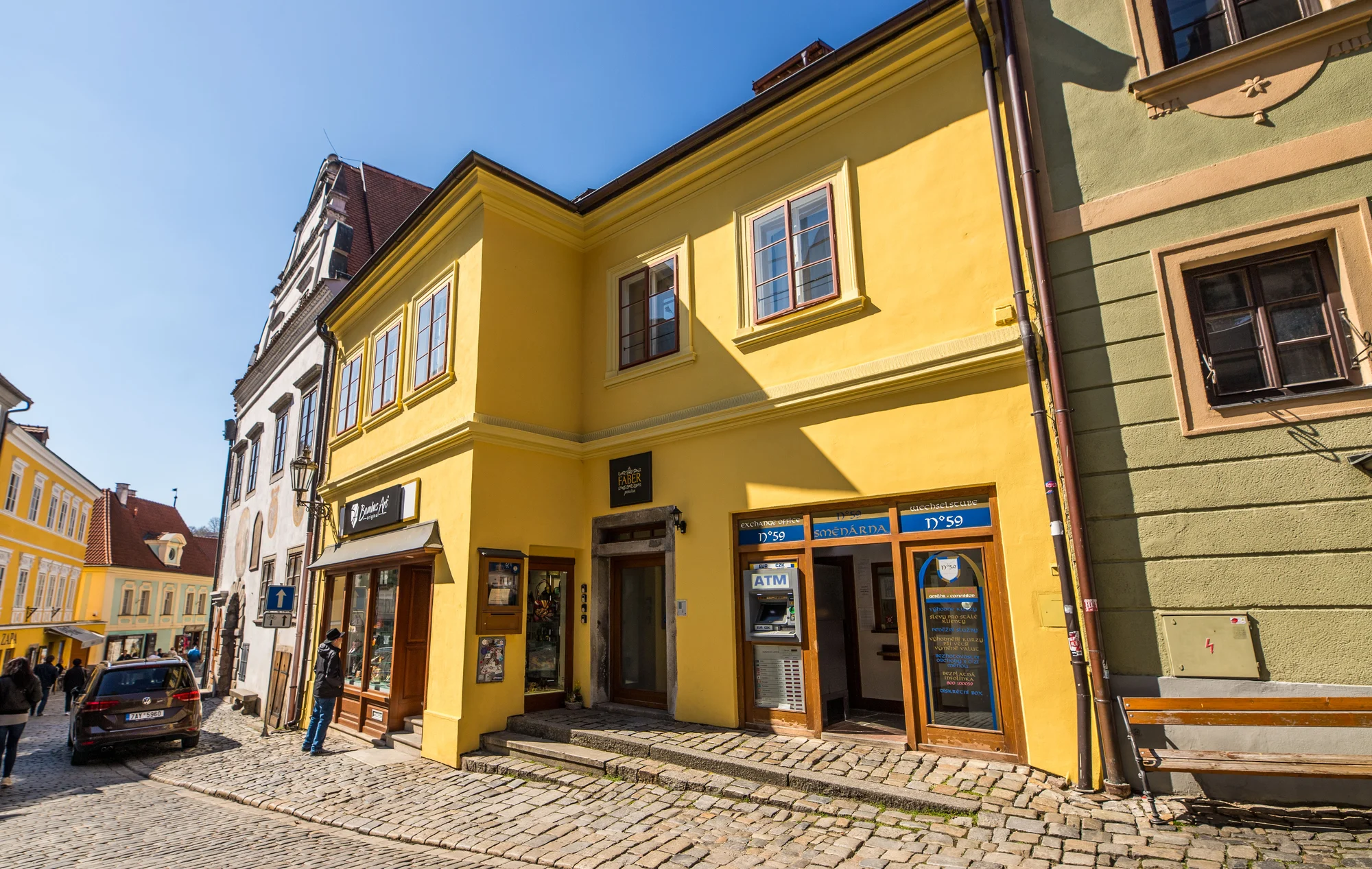Ubytování jen pár kroků od krumlovského zámku: na výběr apartmán i pokoj s terasou