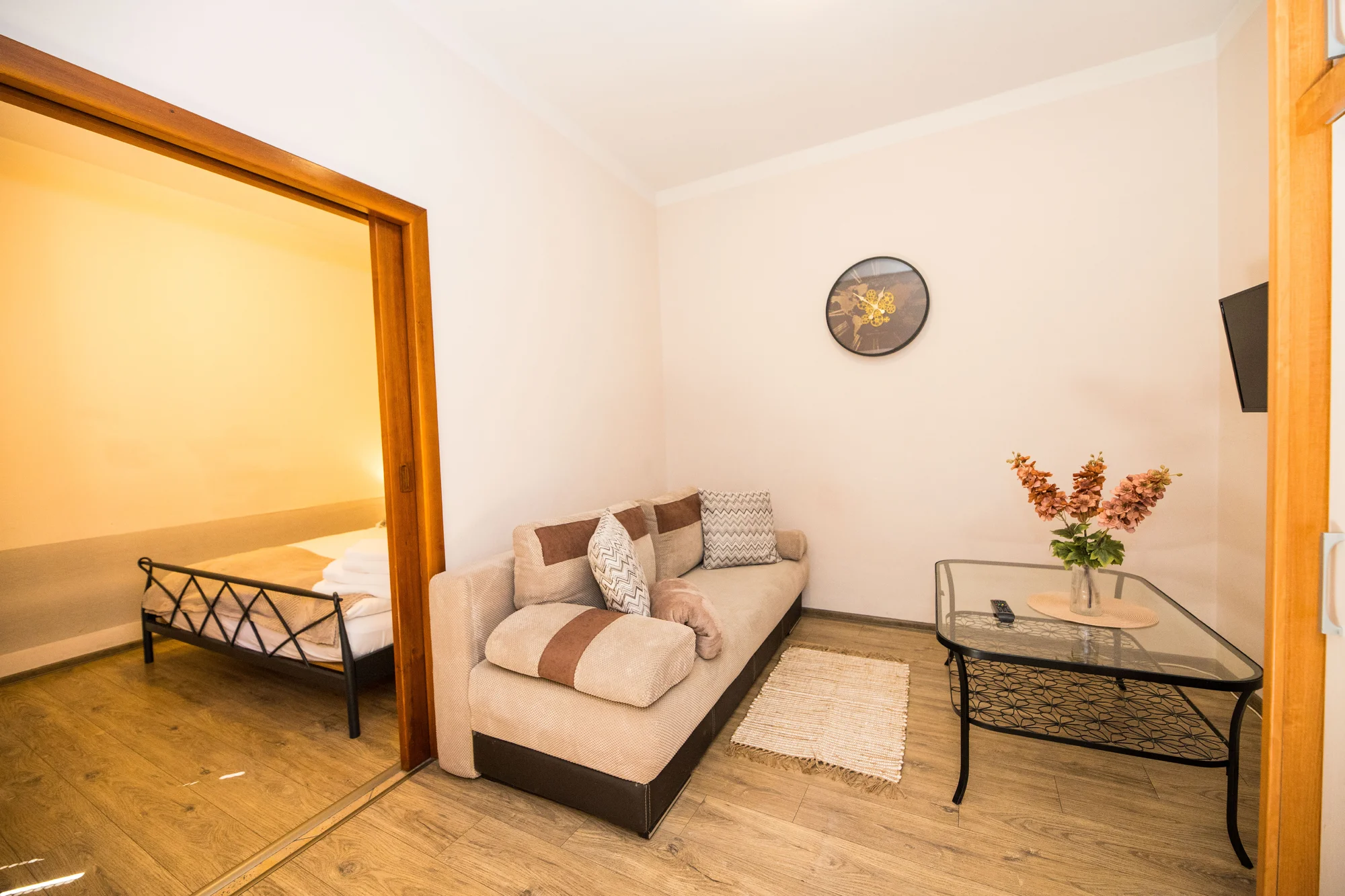 Ubytování jen pár kroků od krumlovského zámku: na výběr apartmán i pokoj s terasou