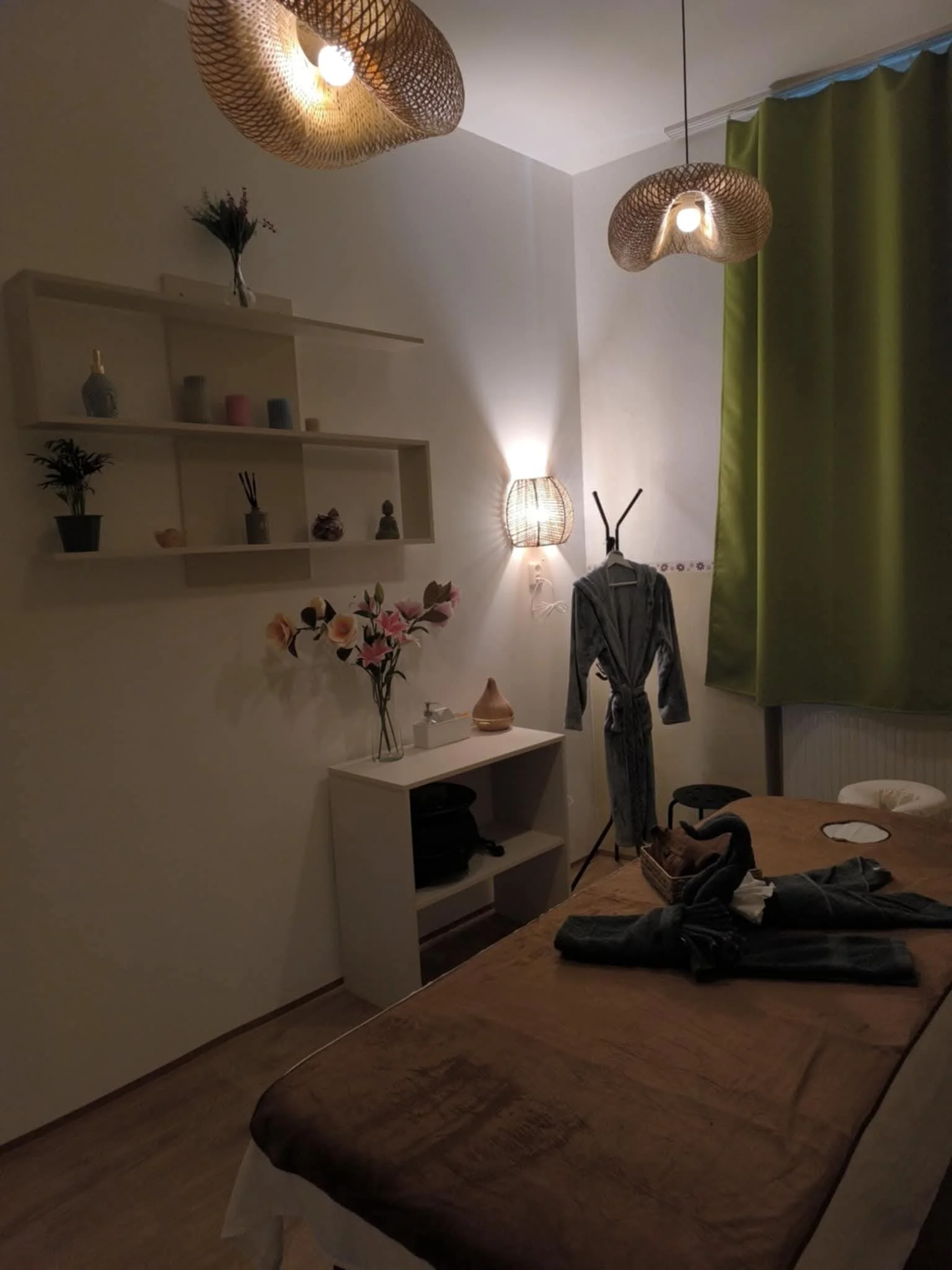 Různé druhy thajských masáží od 30 do 90 minut relaxace