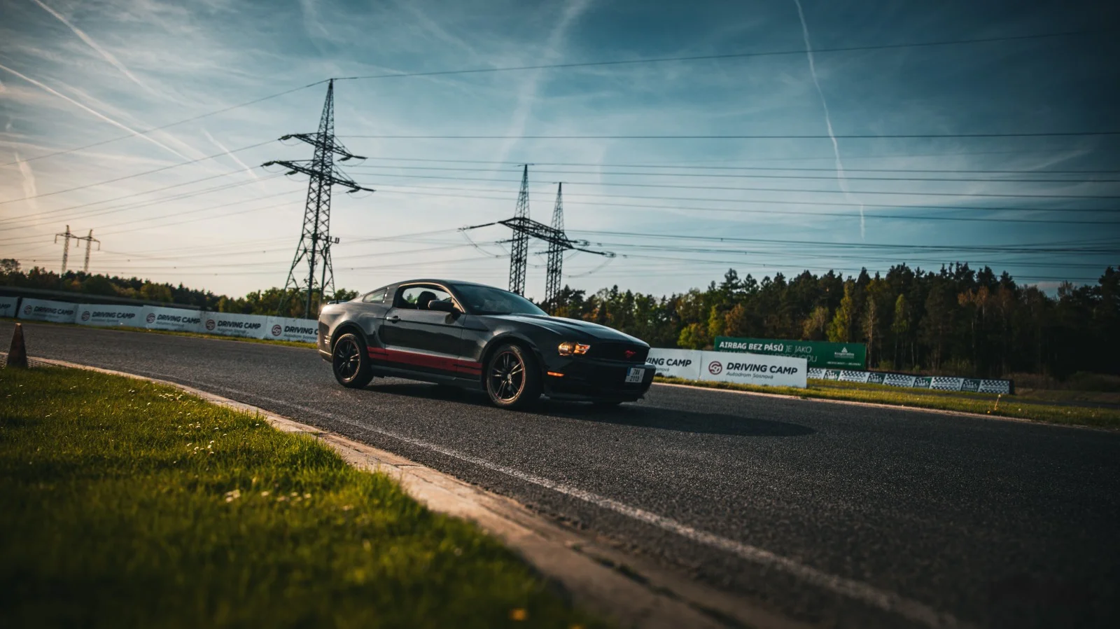 Jízda na autodromu Sosnová s vlastním autem nebo motorkou