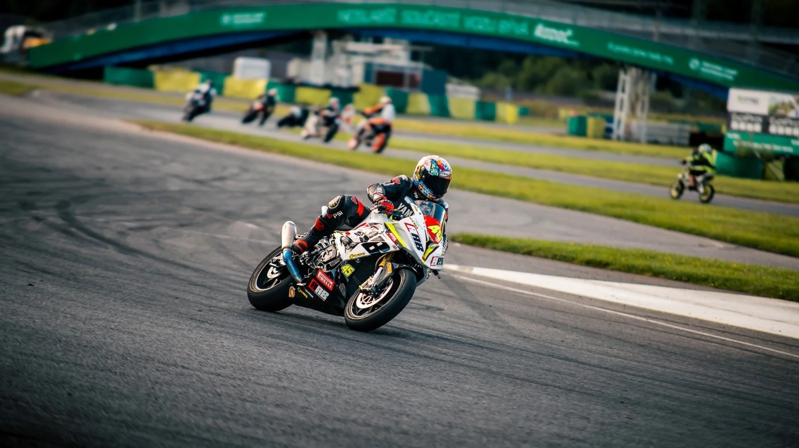 Jízda na autodromu Sosnová s vlastním autem nebo motorkou