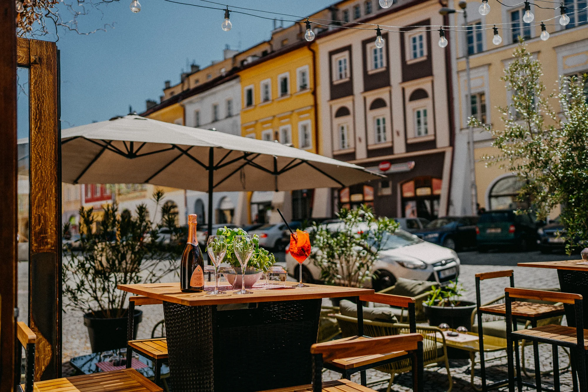 Romantika nebo jízda s přáteli v Hradci: degustace prosecca, vstupy na Bílou věž a další