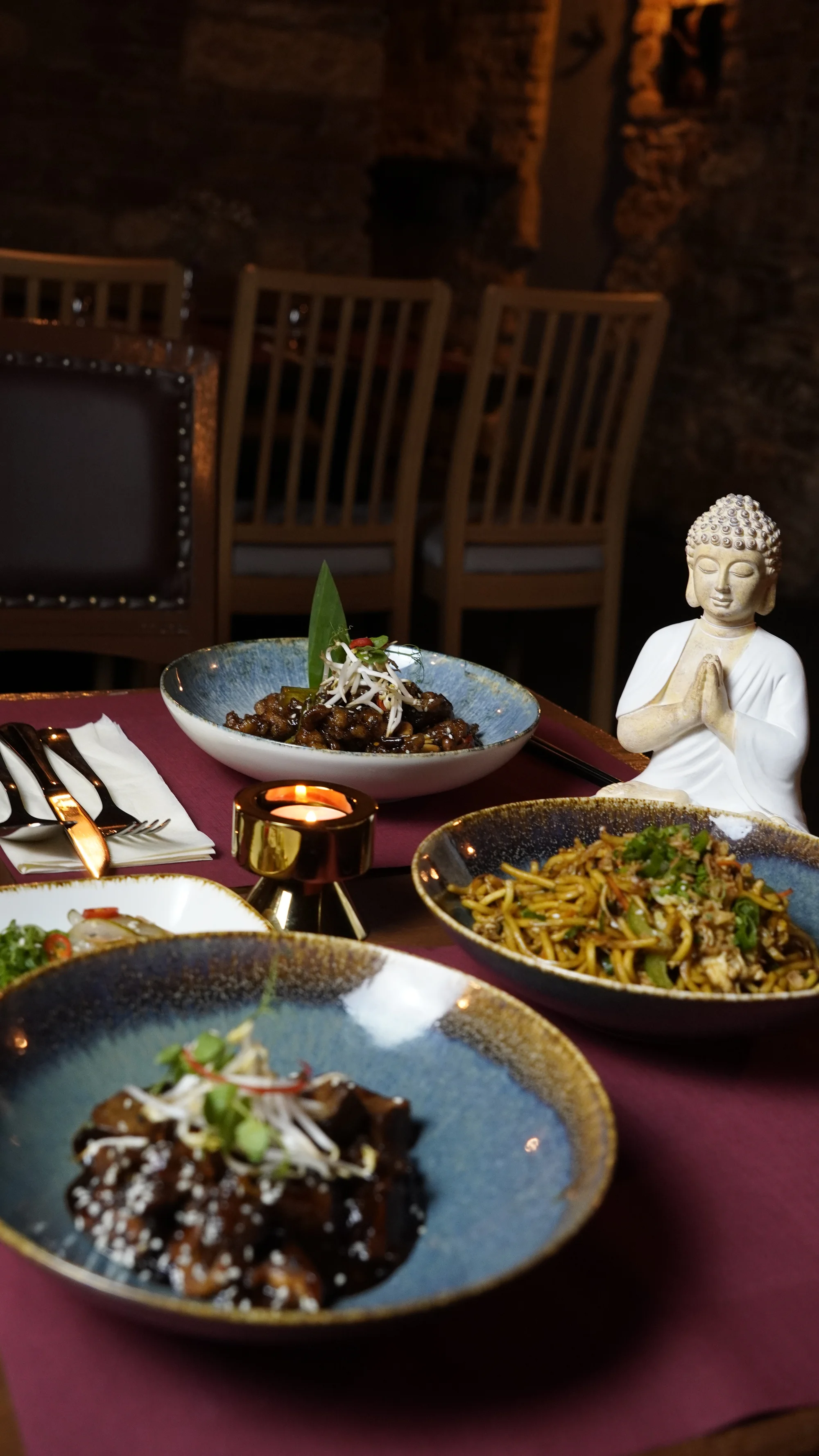 Otevřené vouchery do restaurace s nepálským, thajským a čínským menu: 500-1500 Kč